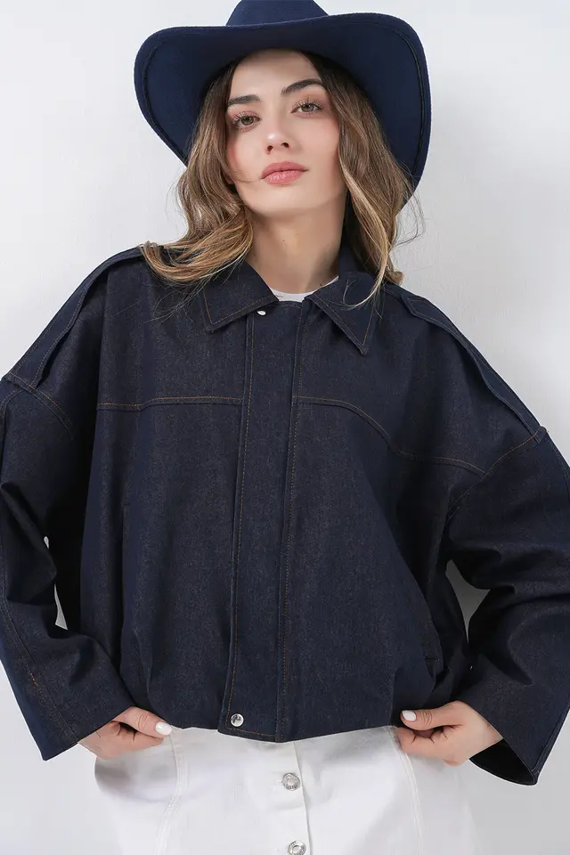 BDART Oversized Crop Jacket with Zipper and Pocket