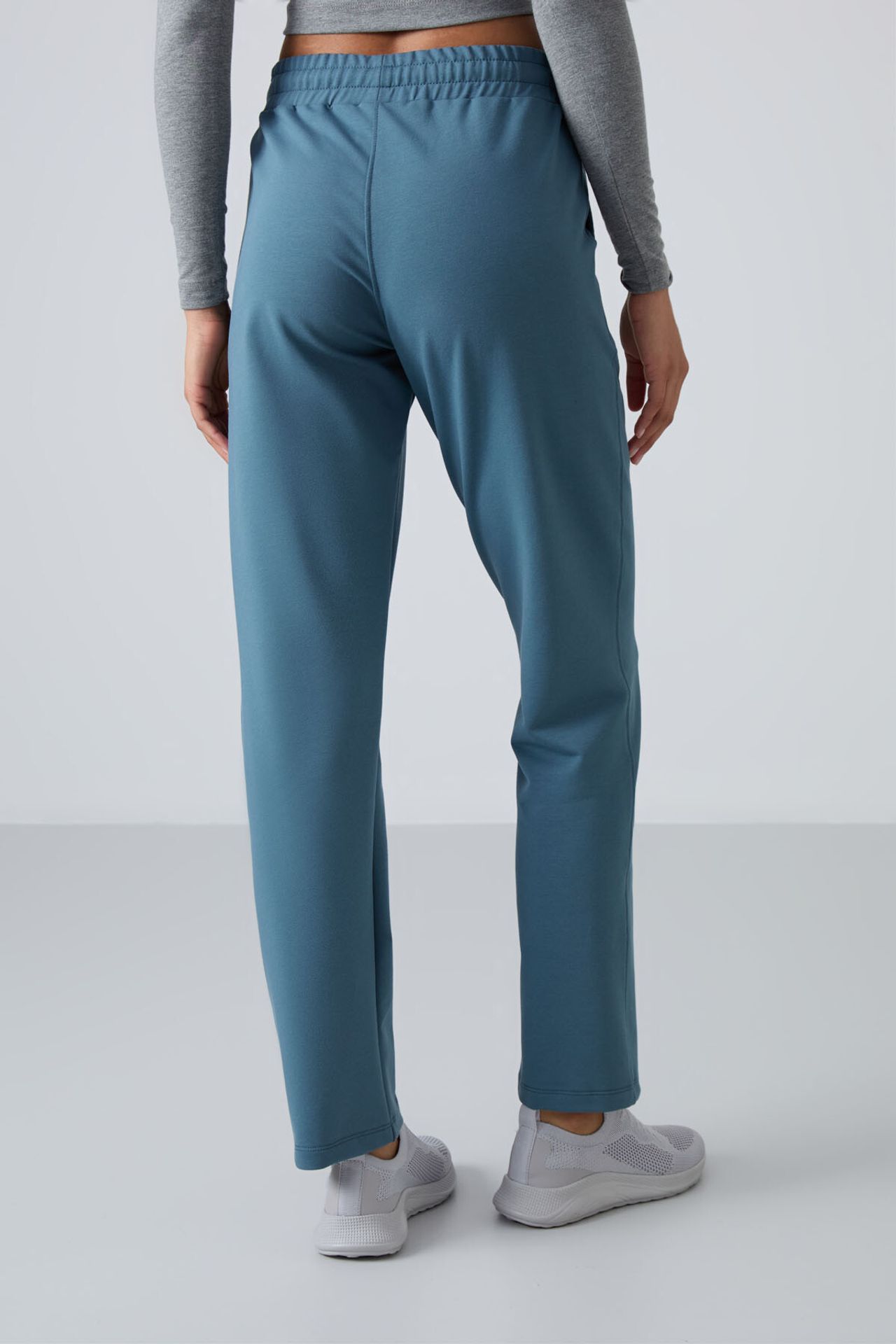 TOMMY Women’s Straight-Leg Fleece Sweatpants 5
