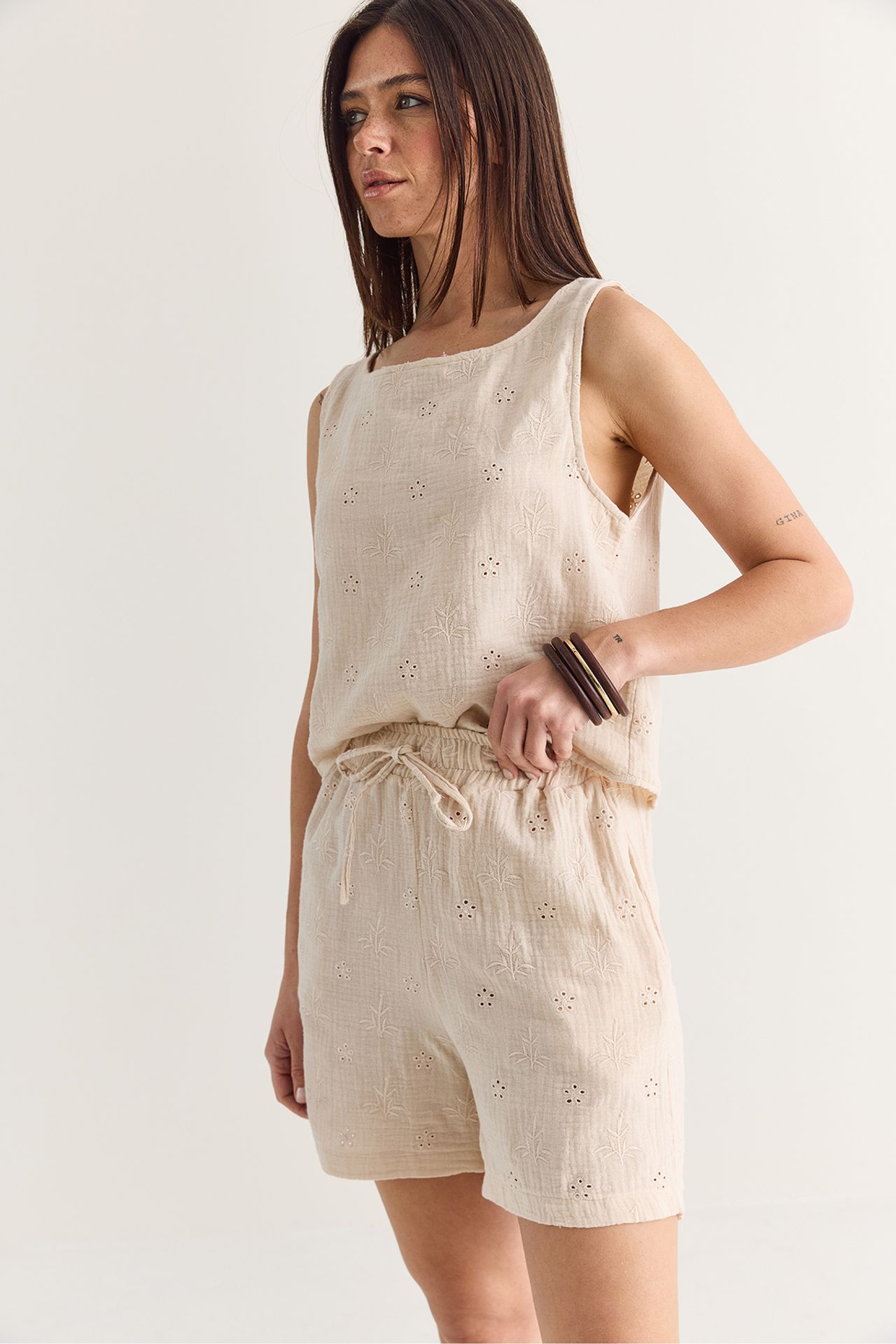 LUCCI Short High Waist Two-Piece Coord Set with Button Closure 5