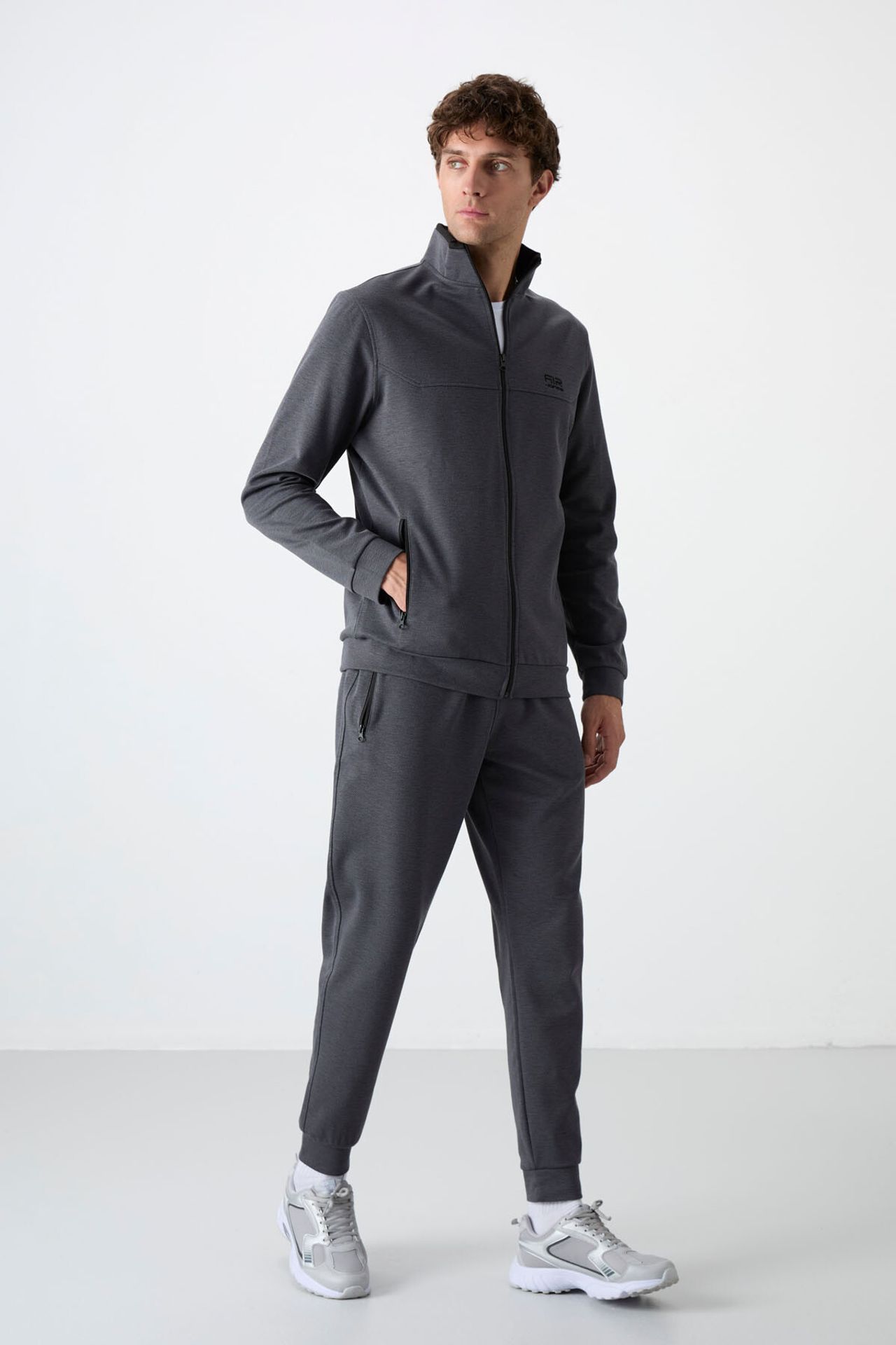 TOMMY Men's Fleece Sweatshirt And Pants Set 1