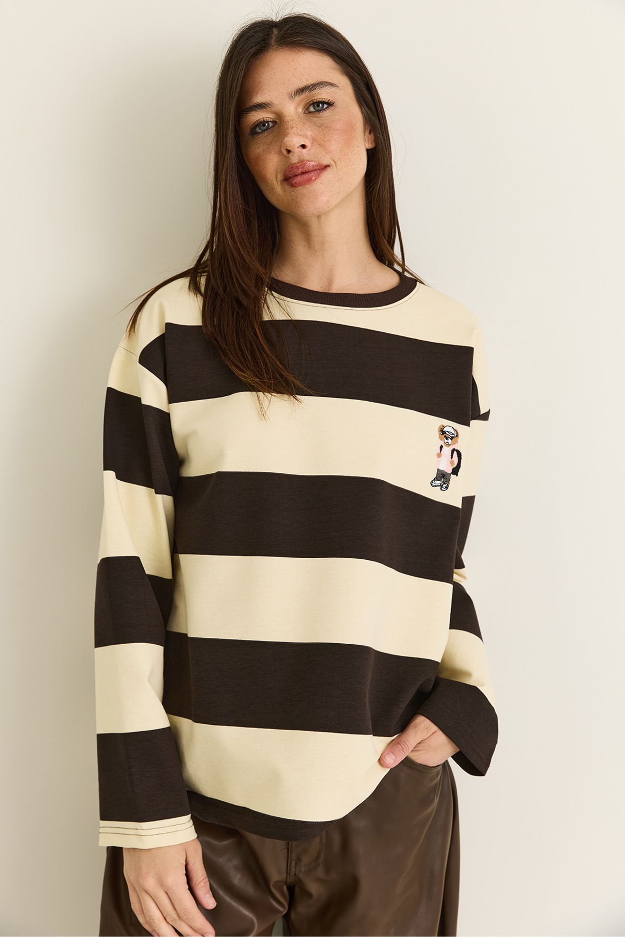 LUCCI Women's Sweatshirt 2