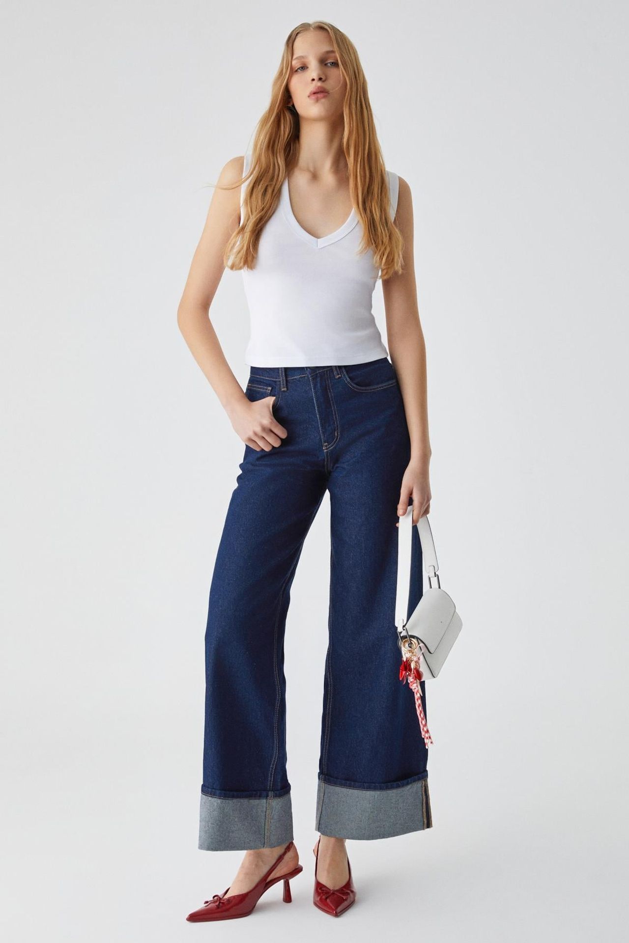 GRIMELANGE V-Neck Ribbed Sleeveless Blouse 2