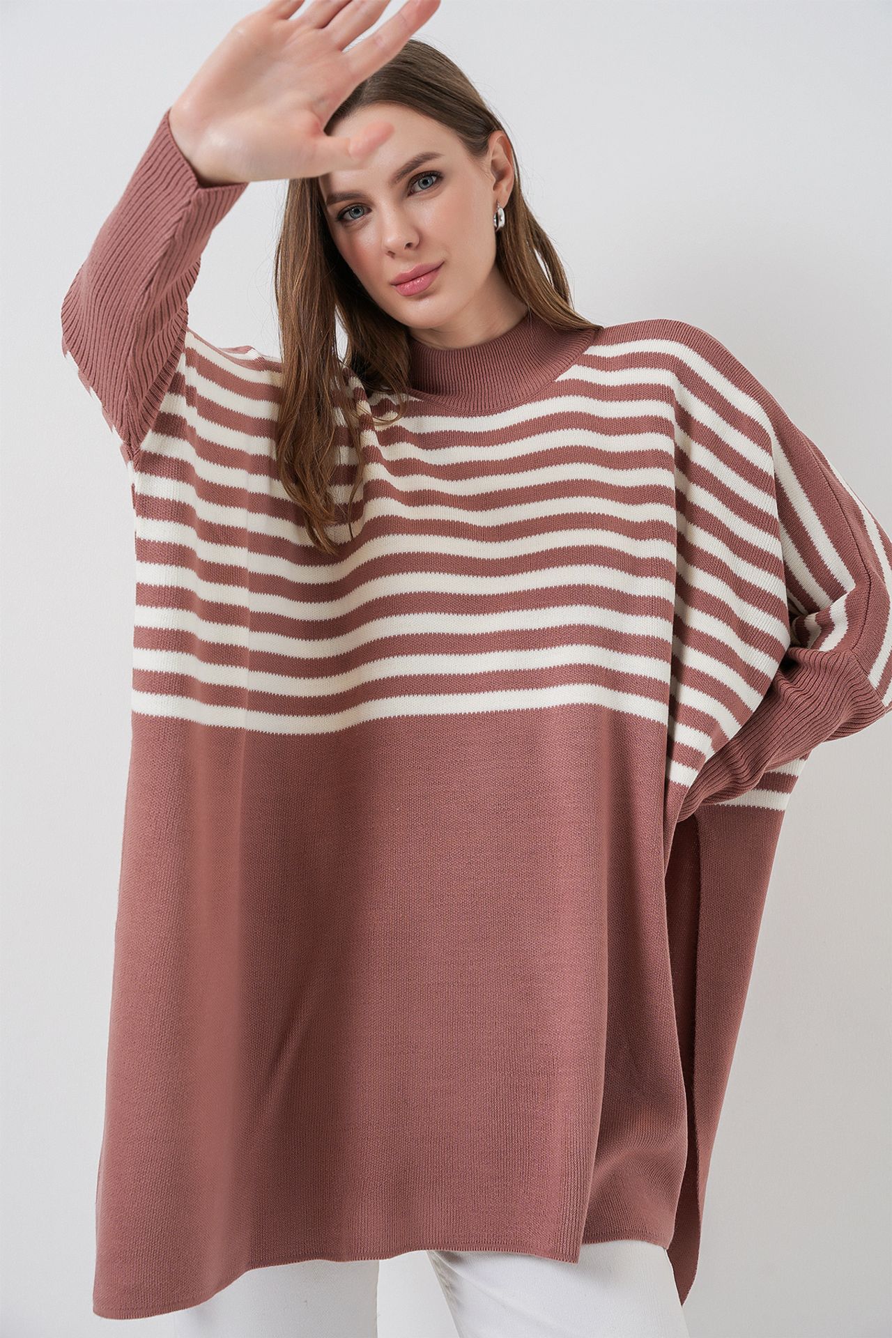 BDART Oversized Acrylic Crew Neck Jumper 1