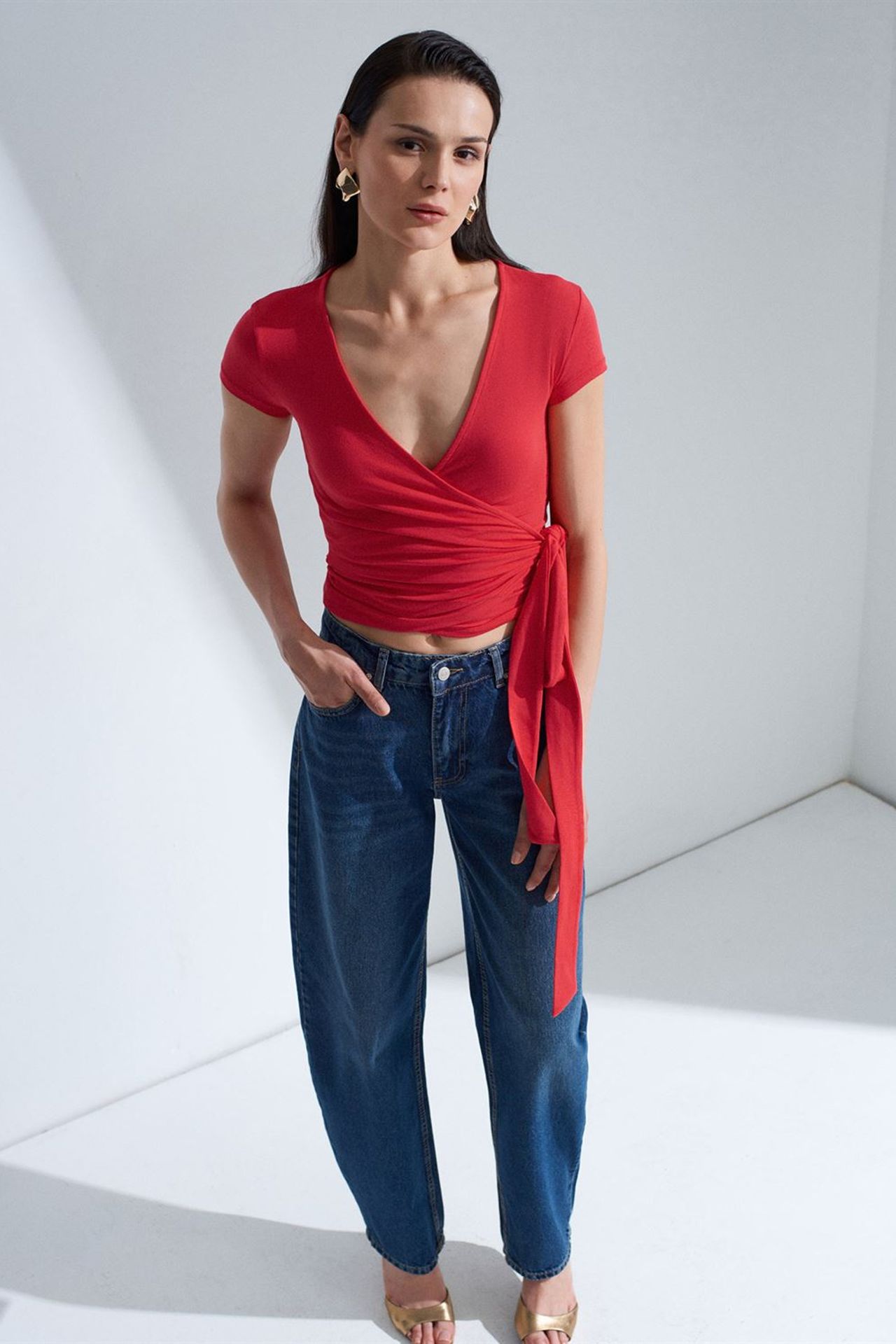 DILVIN Crop Wrap Blouse With Tie Detail 4