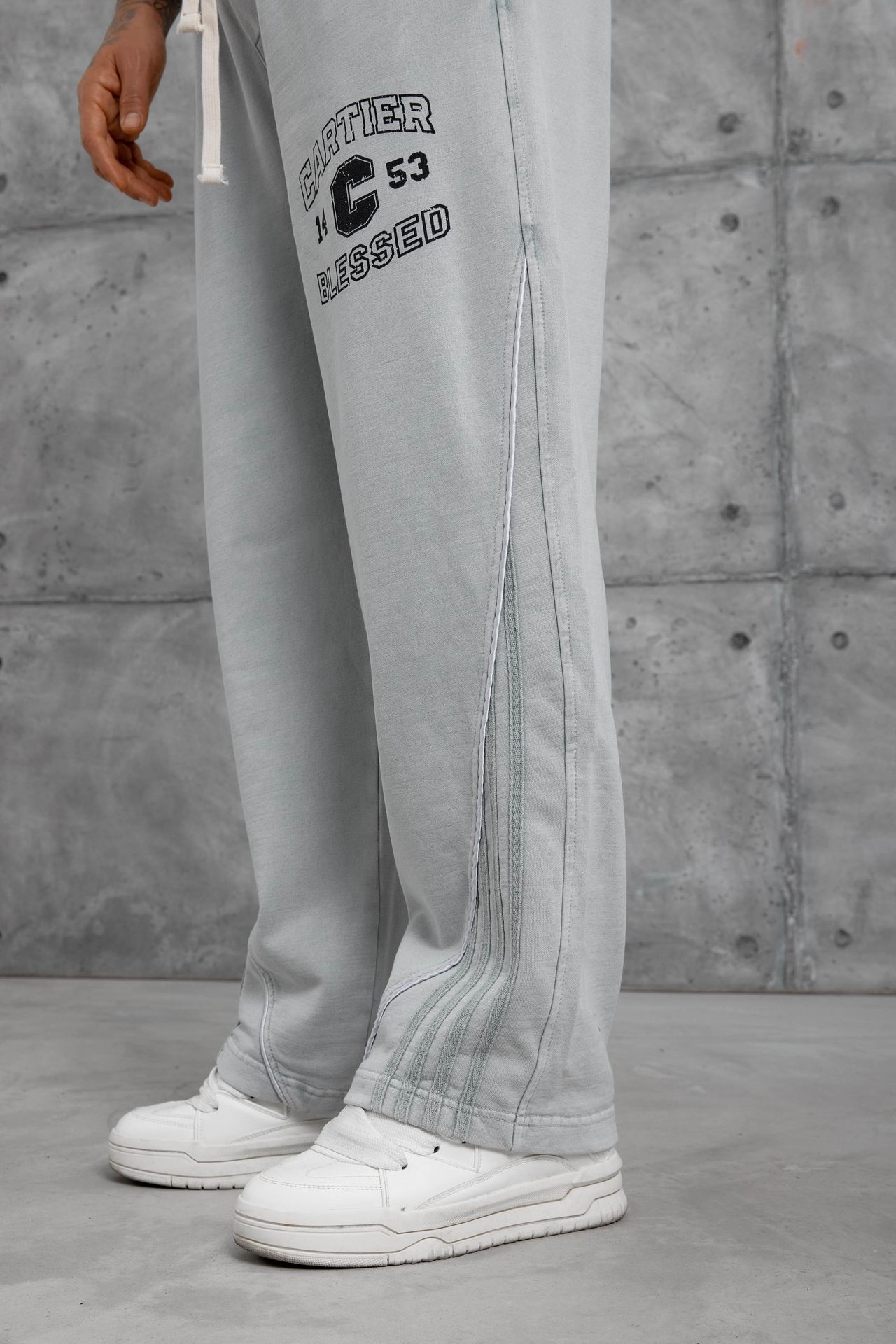 NOMARC Bol Geniş Paça Yazı Baskılı Jogger Pantolon 2