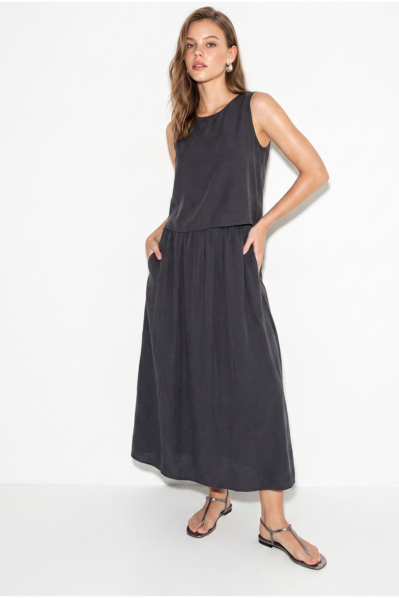 Sleeveless Scoop Neck Tank Top and Midi Skirt Co-Ord Set 1