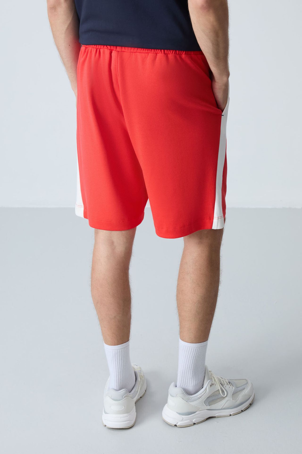 TOMMY Men's Cotton Blend Sweat Shorts 6