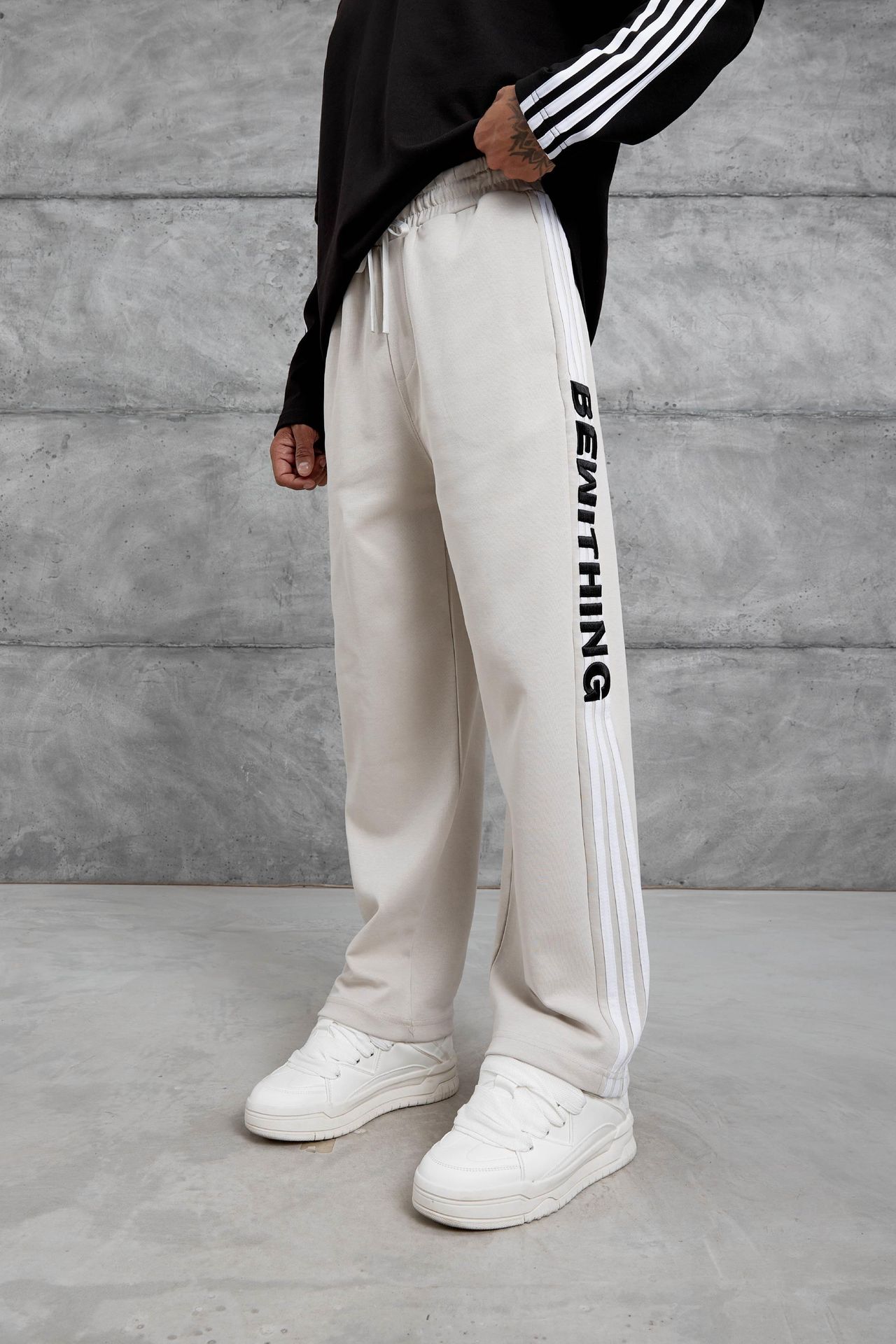 NOMARC Bol Baskılı Geniş Paça Jogger 2
