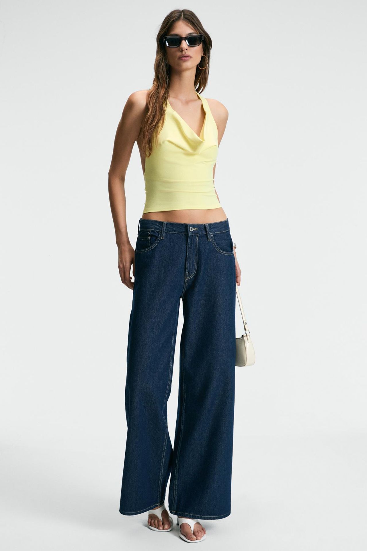 ETHIQUET Short Fitted Crop Top 4