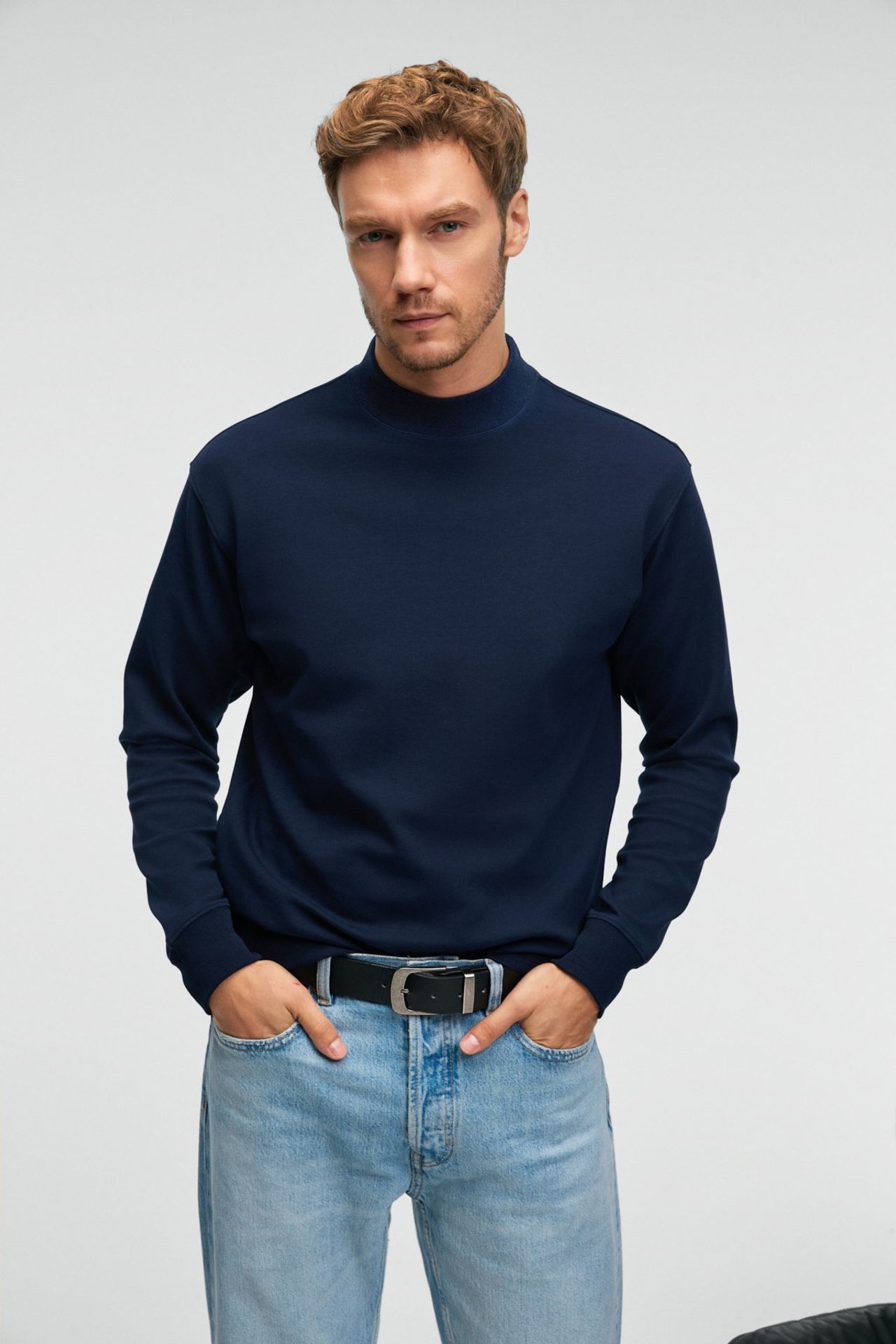 GRIMELANGE Relaxed Crew Neck Sweatshirt 2