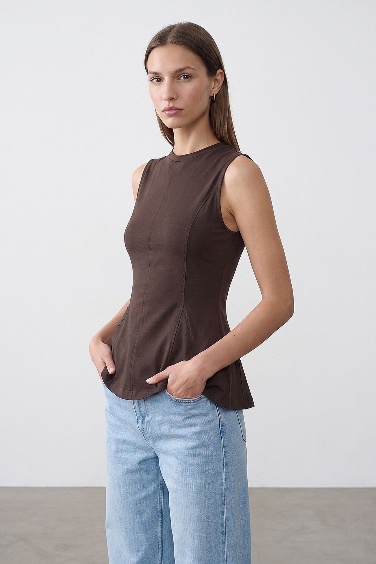 DILVIN Fitted Cotton Poplin Cut-out Shell Top 4