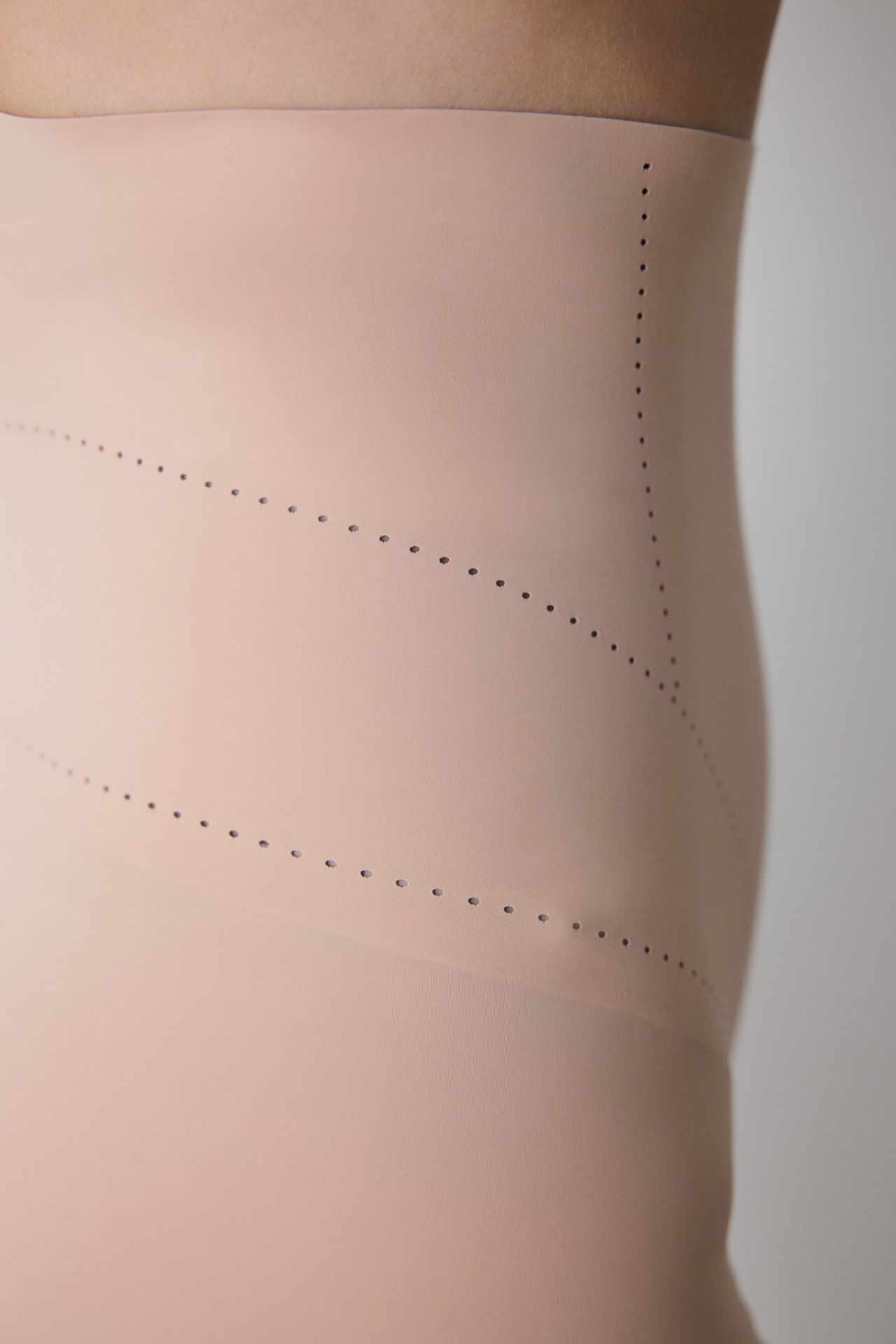 PENTI No-Show Light High-Waist Brief Shapewear