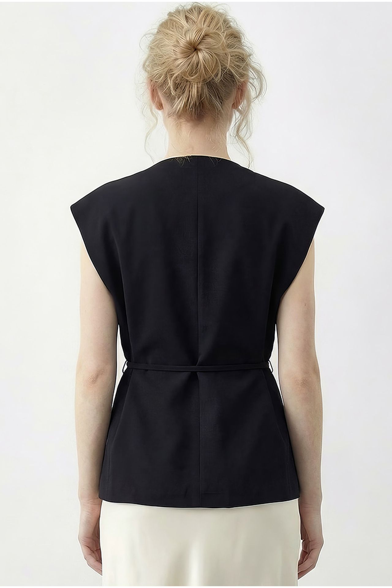 LUCCI Belted V-Neck Crepe Waistcoat 4