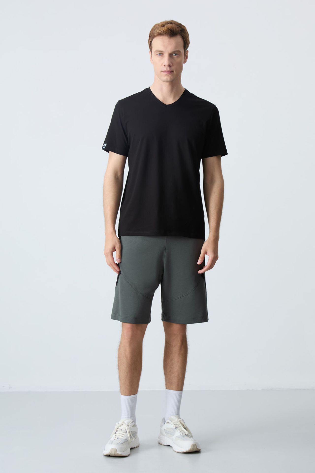 TOMMY Men's Fleece Sweat Shorts 5