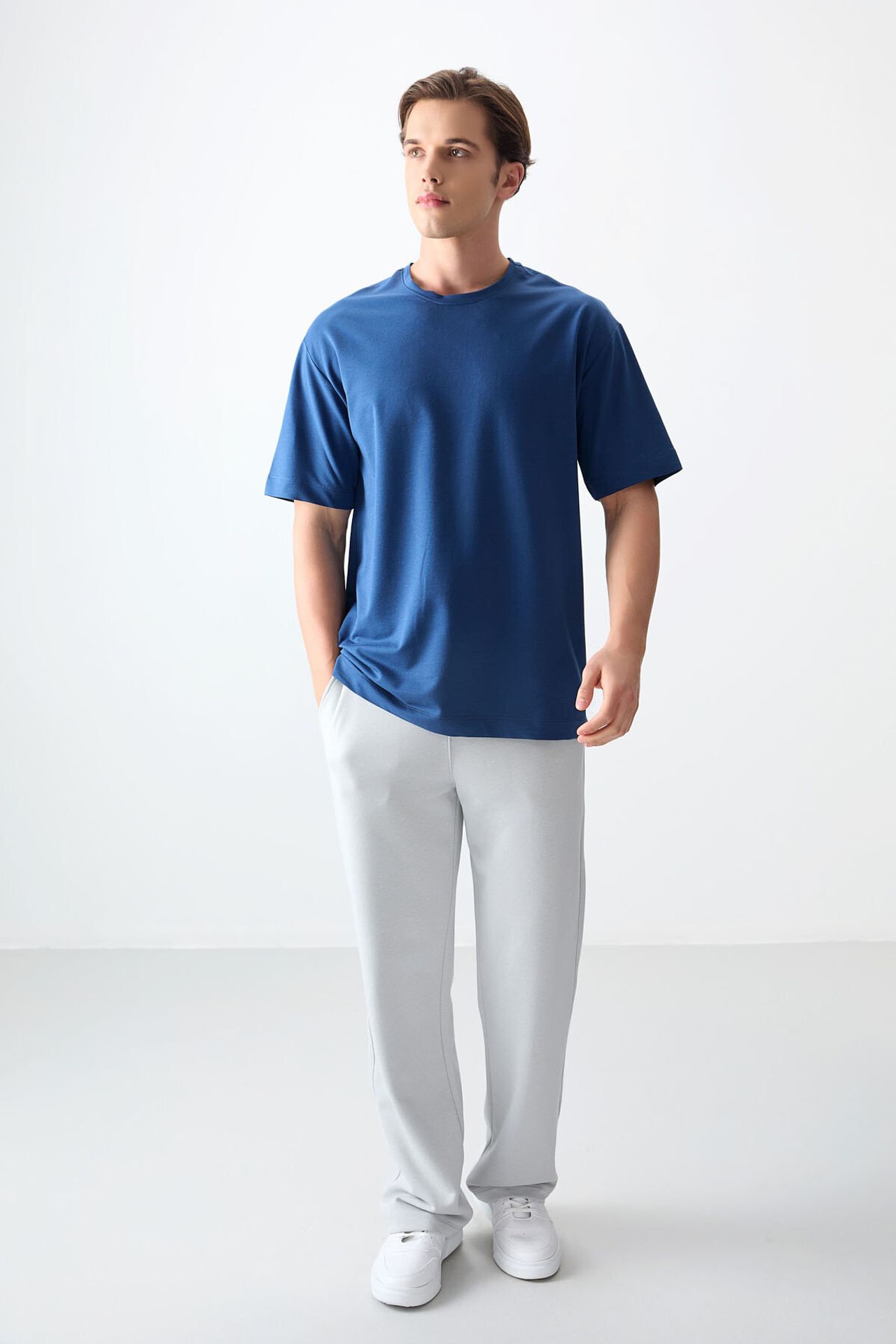 TOMMY Oversized Cotton Blend Crew Neck T-Shirt 5