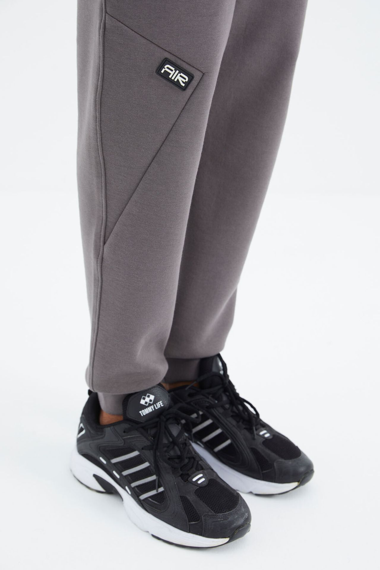 TOMMY Men's Relaxed Fit Fleece Sweatpants 5