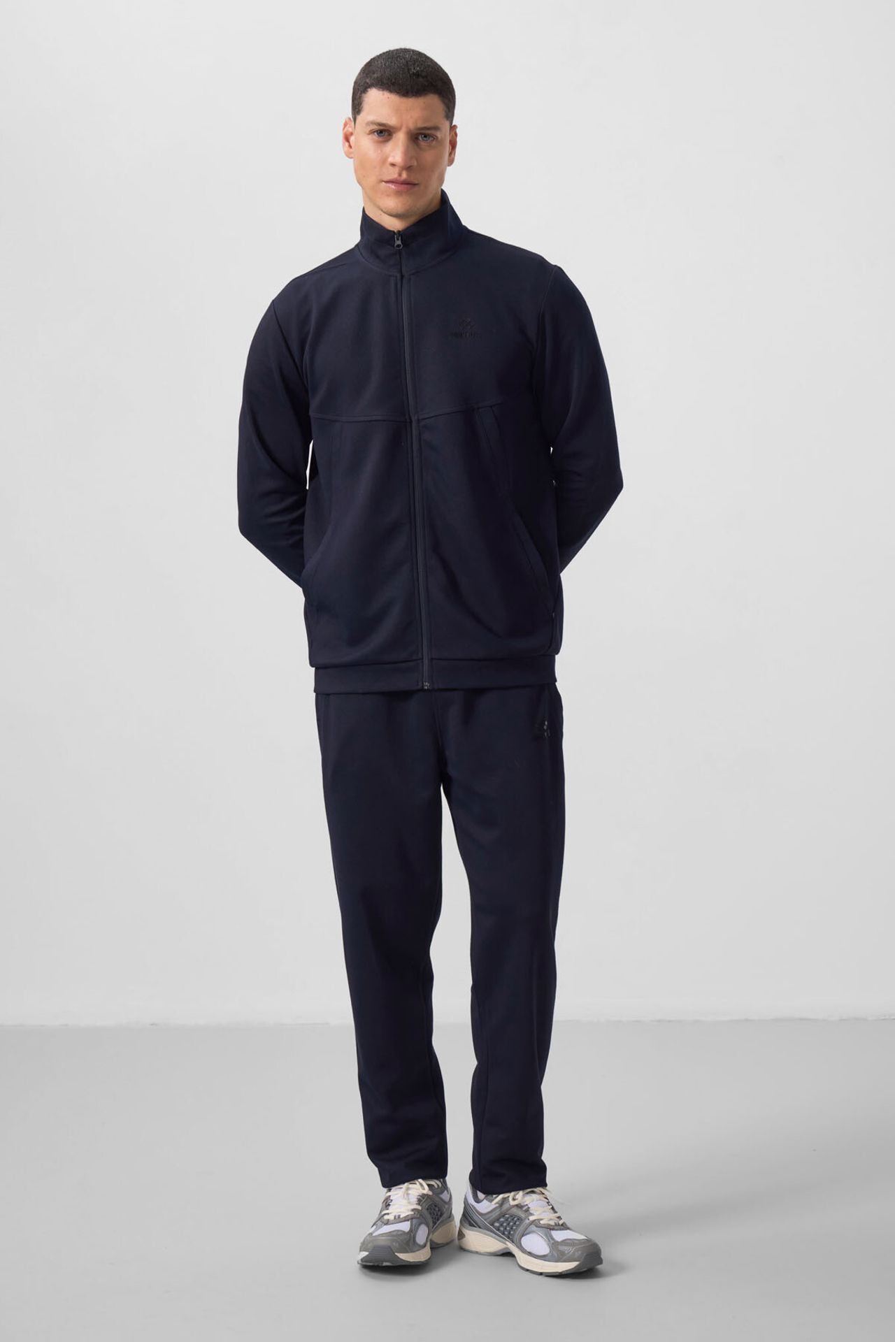 TOMMY Men's Long-sleeve Zip Sweatshirt And Pants Set 4