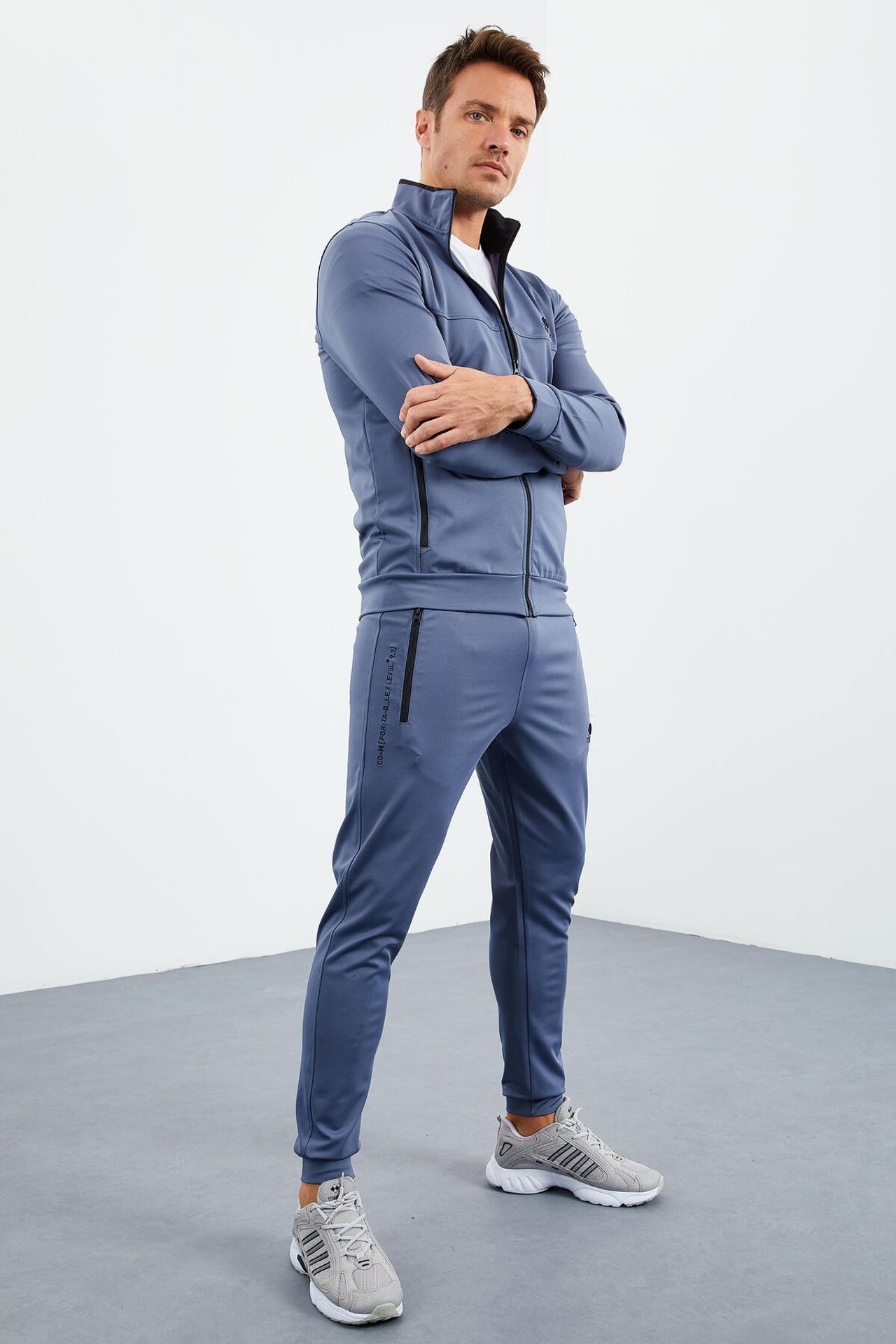 TOMMY Men's Scuba Knit Sweatshirt And Pants Set 4