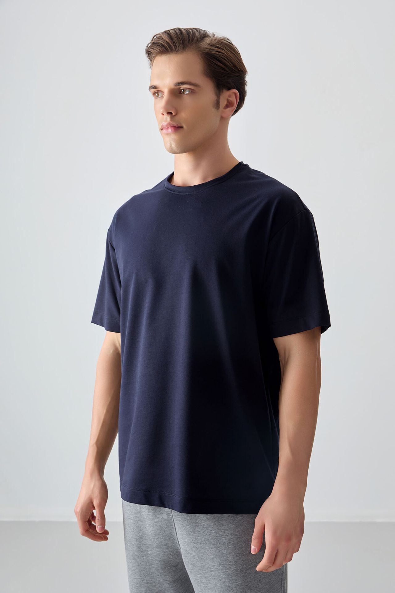 TOMMY Oversized Cotton Blend Crew Neck T-Shirt 3