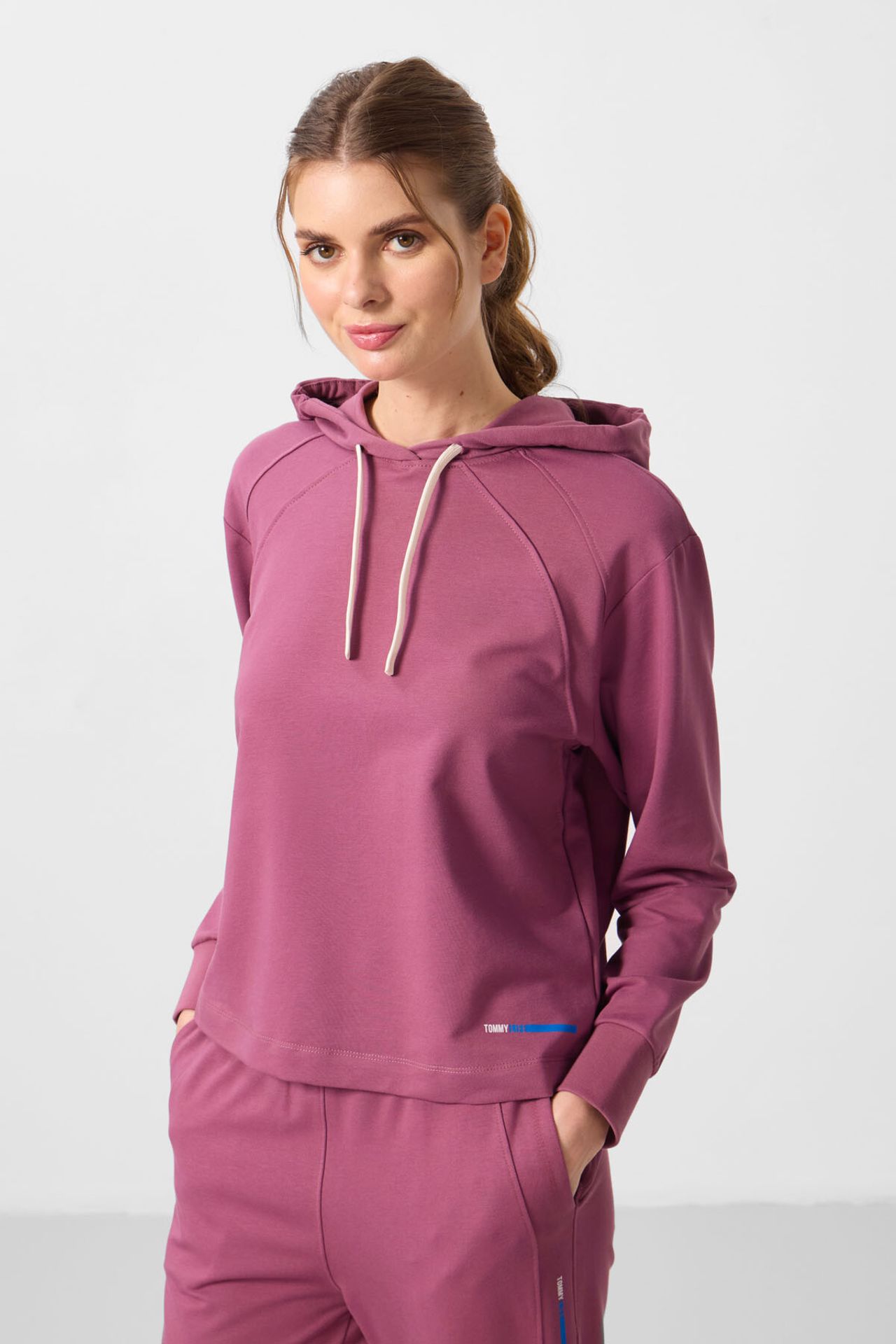 TOMMY Oversized Hooded Sweatshirt And Pants Set 5