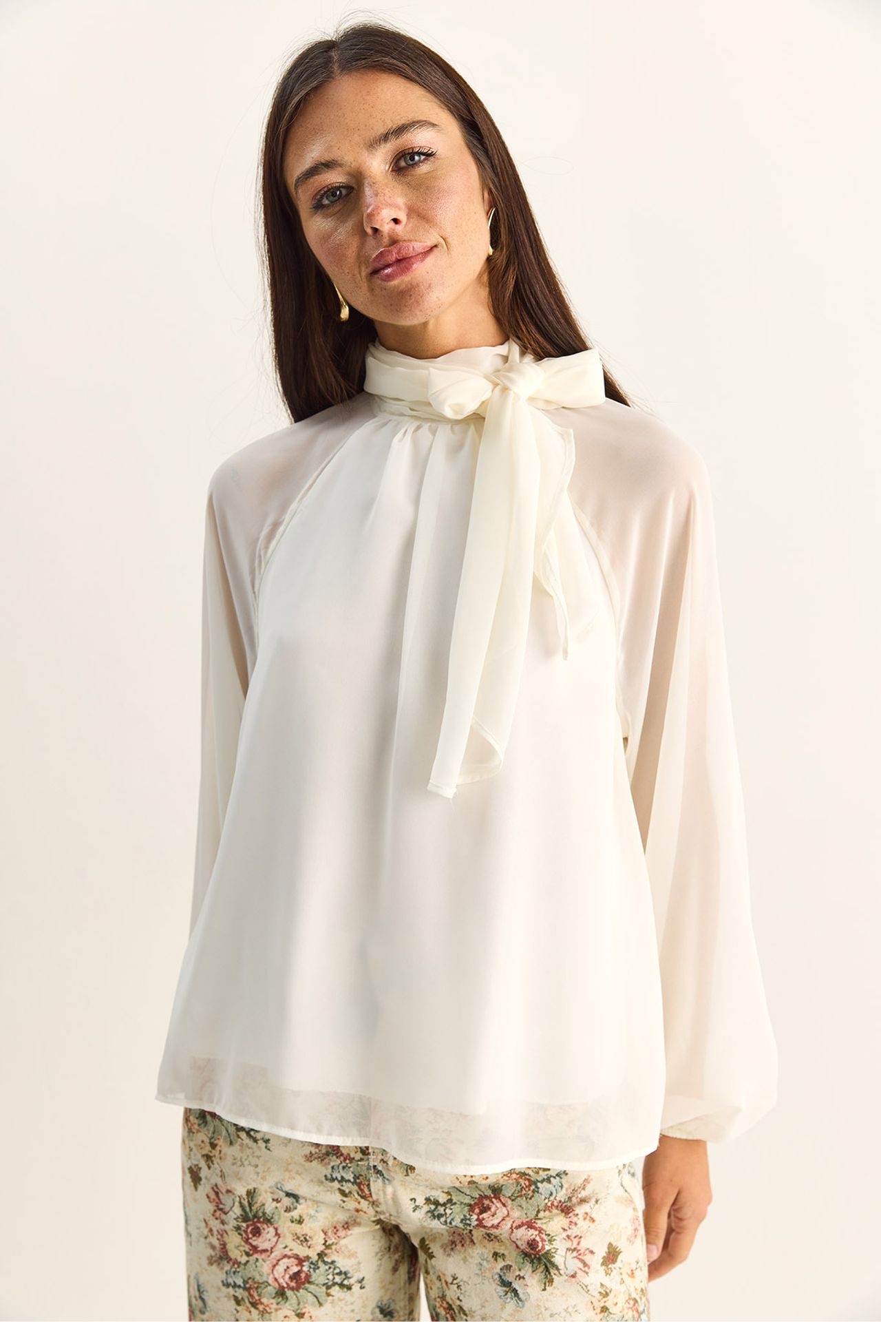 LUCCI Turtleneck Chiffon Blouse 2