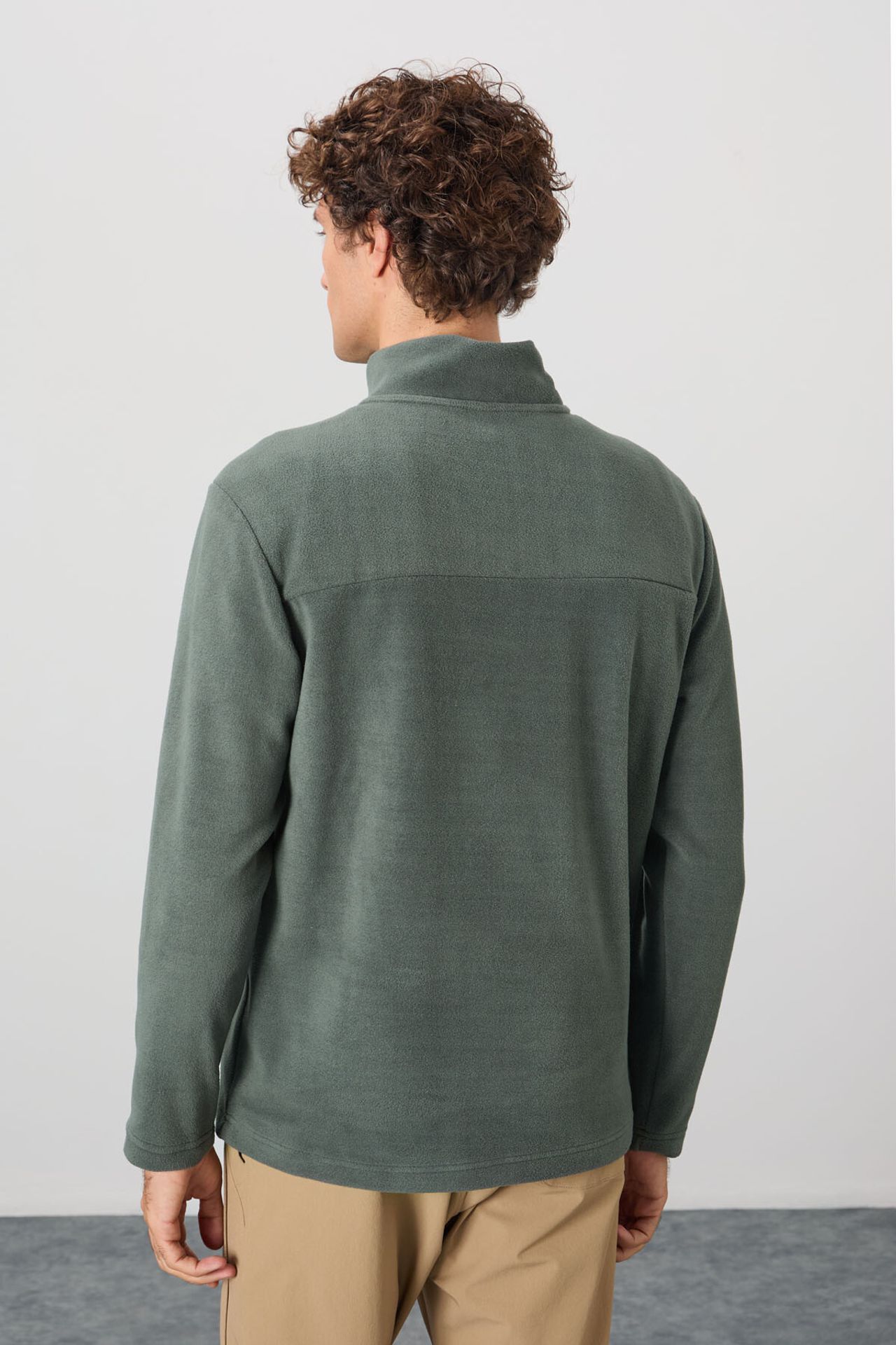 TOMMY Men's Plush Half-Zip Sweatshirt 6