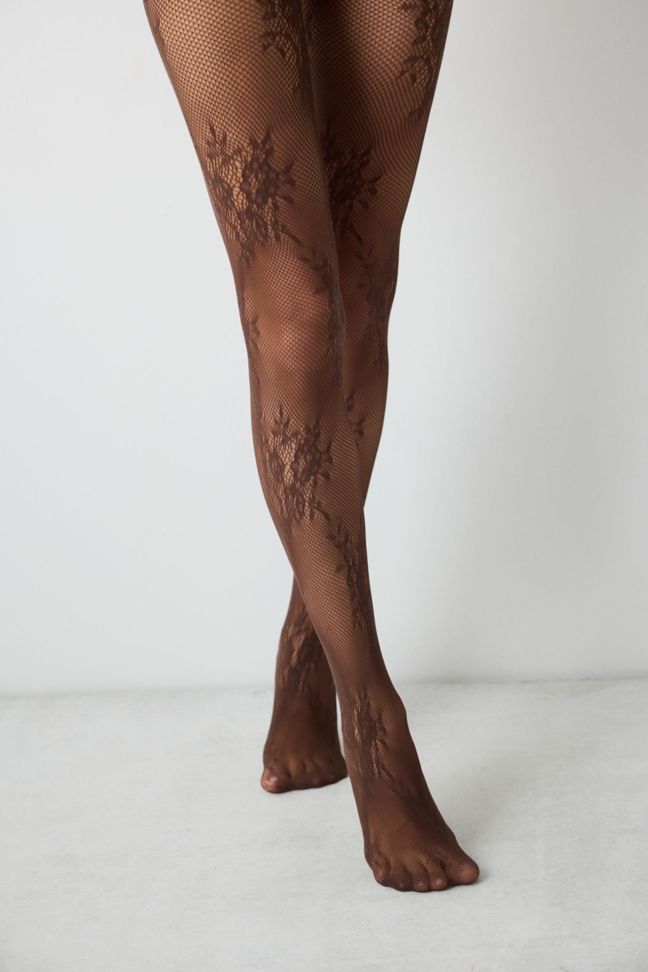 PENTI Roses Fishnet Tights 2