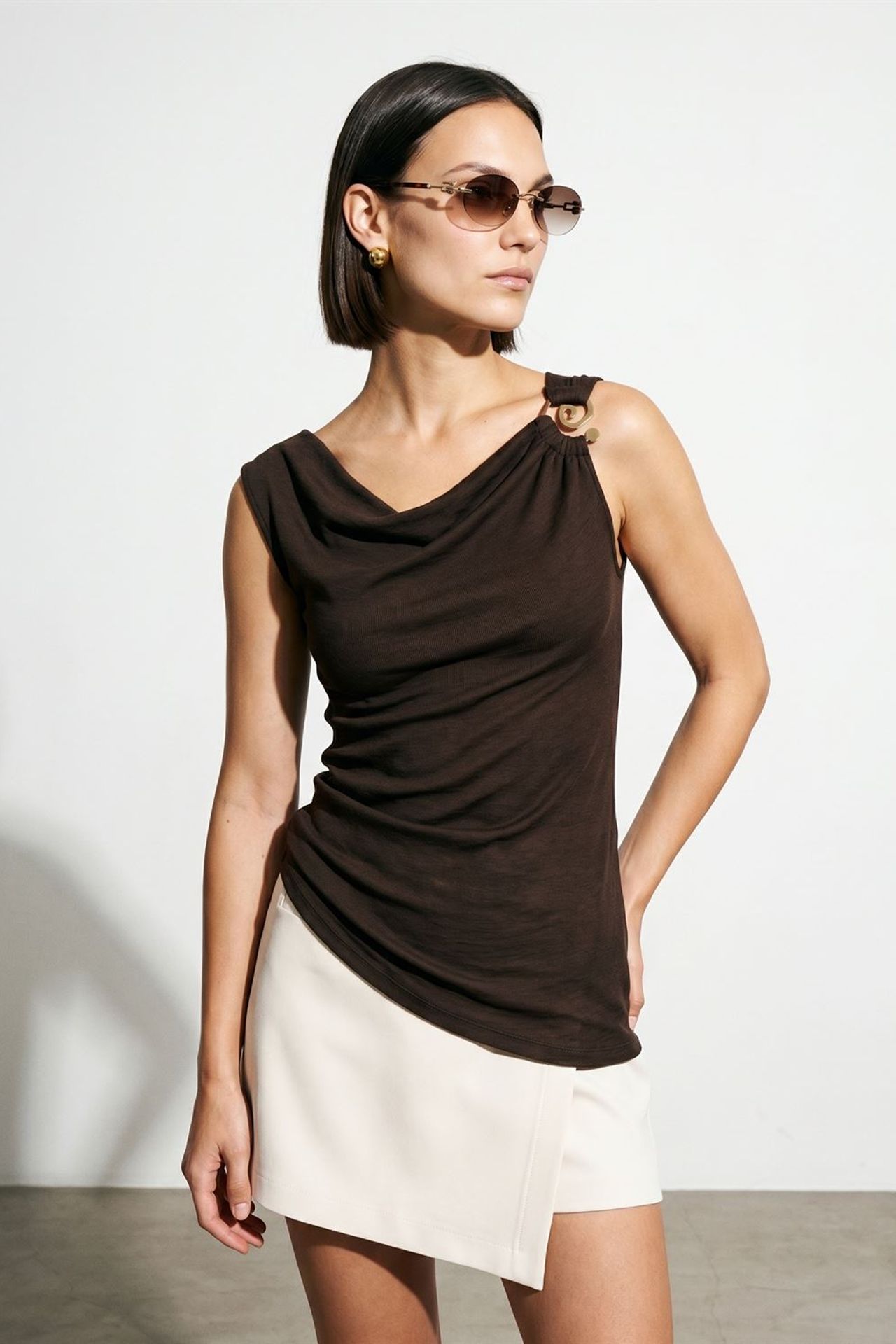 DILVIN Sleeveless Cowl Neck Shell Top 2