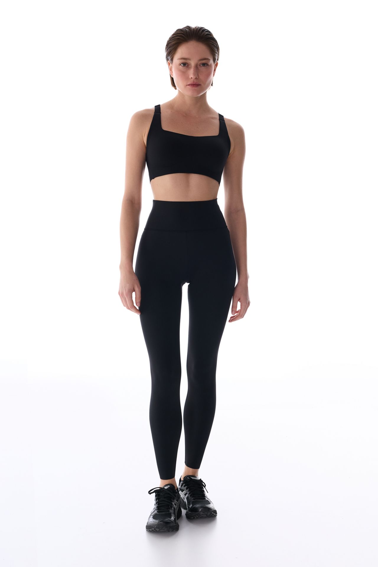 PENTI Cross Back Fixed Padded Sports Bra