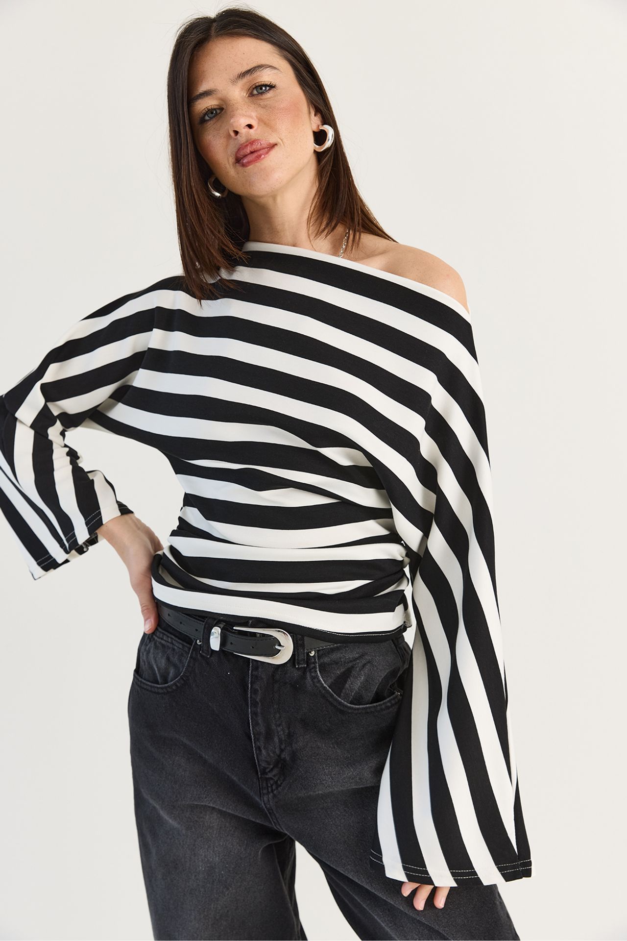 LUCCI Women's Blouse 2