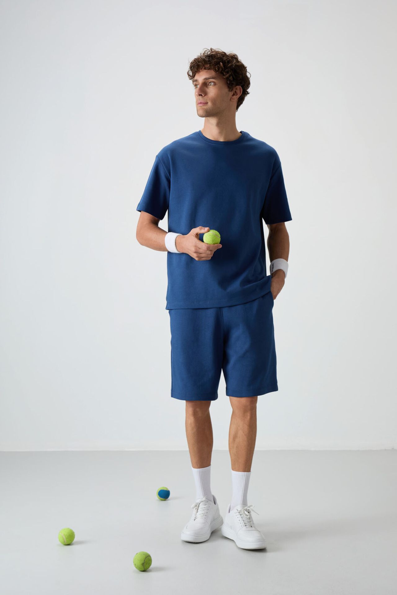 TOMMY Oversized T-Shirt And Shorts Set 1