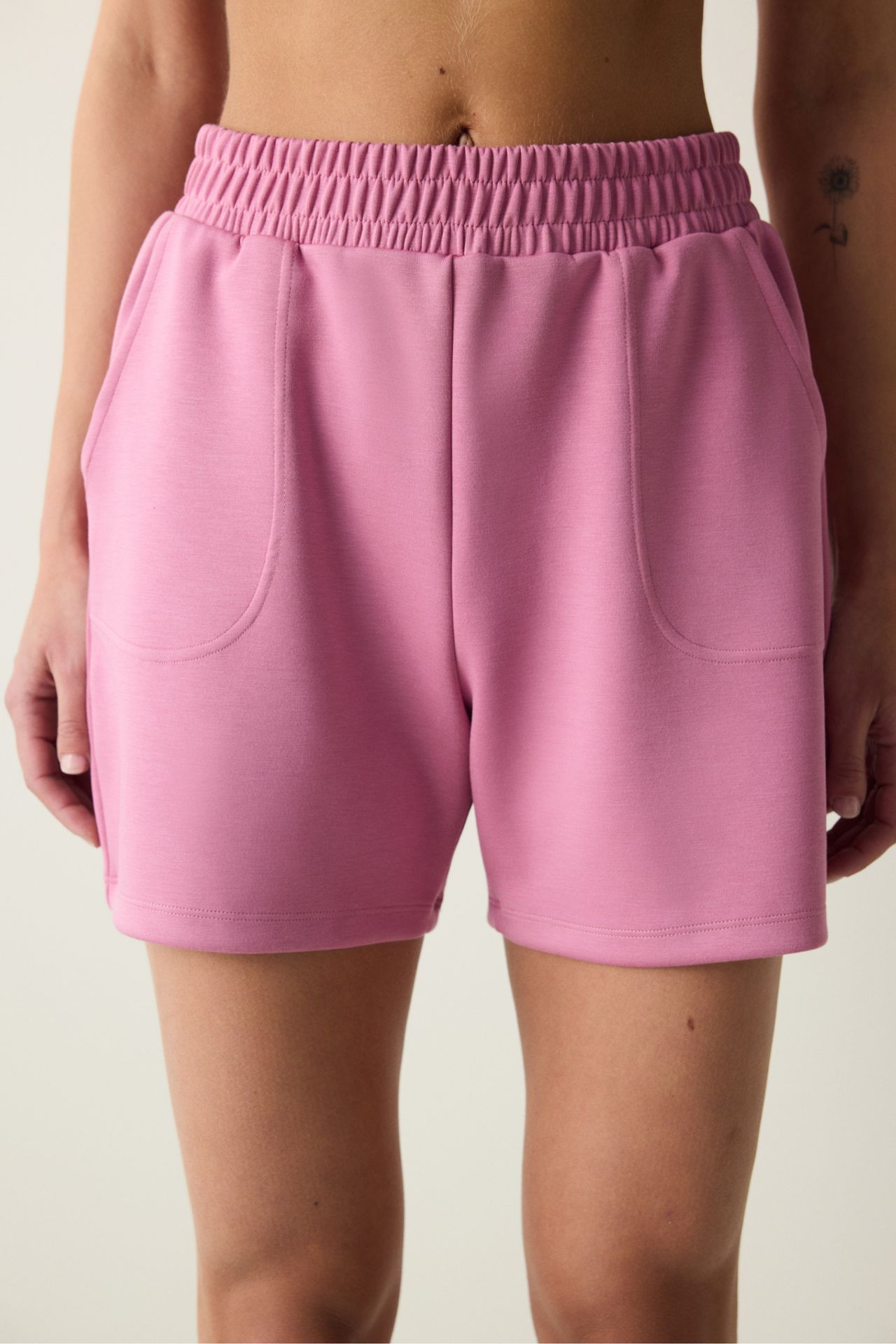 PENTI Silky Feel Active Shorts 2
