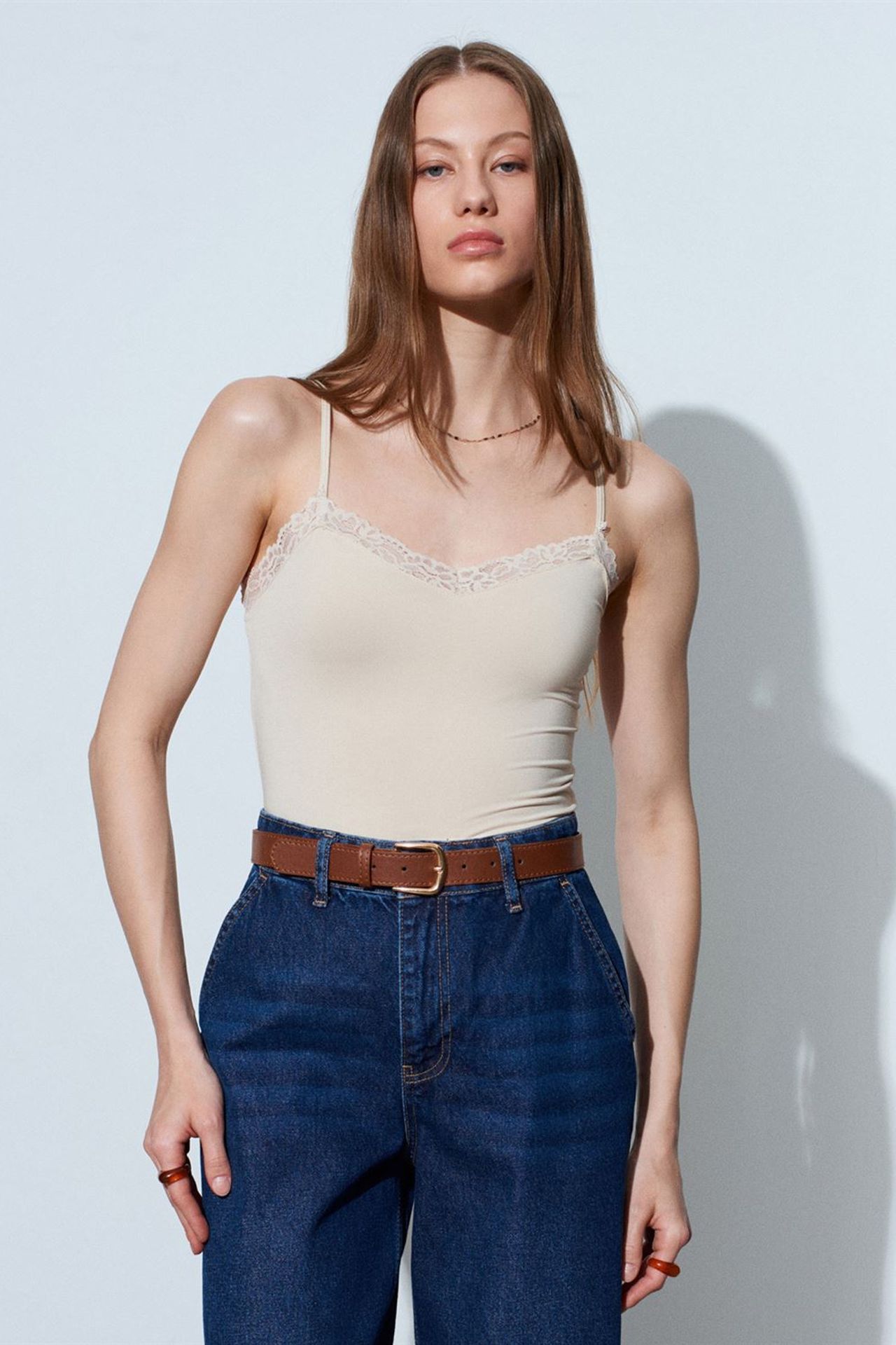 DILVIN Slim Fit Sleeveless V-Neck Cami Blouse 3