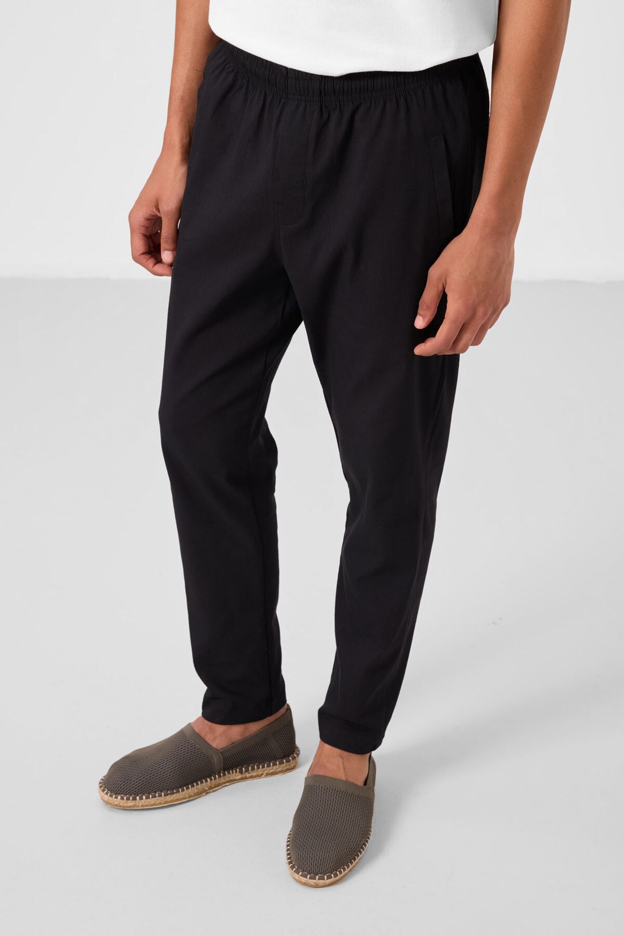 TOMMY Men's Straight-leg Gabardine Chino Trousers 2