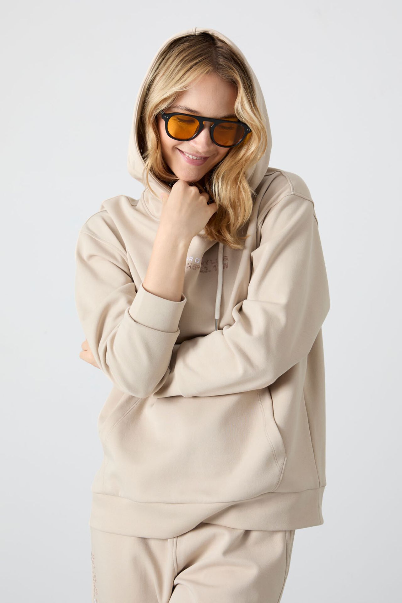 TOMMY Oversized Hooded Sweatshirt And Pants Set 2