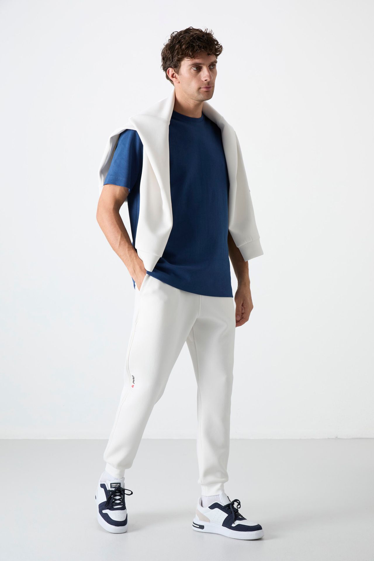 TOMMY Men's Slim Jogger Sweatpants 6