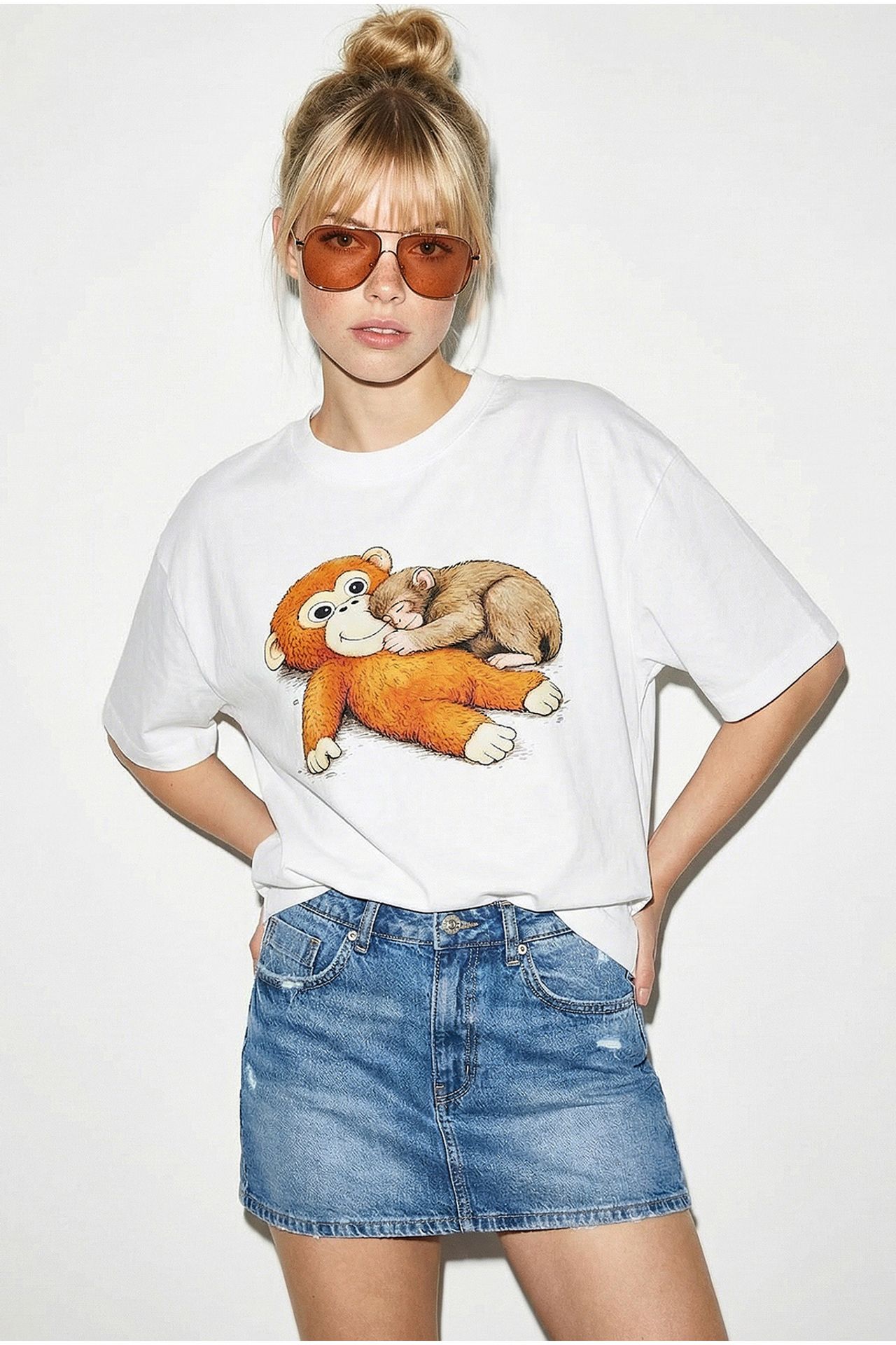 LUCCI Printed Crew Neck T-Shirt with Accessory Detail 3