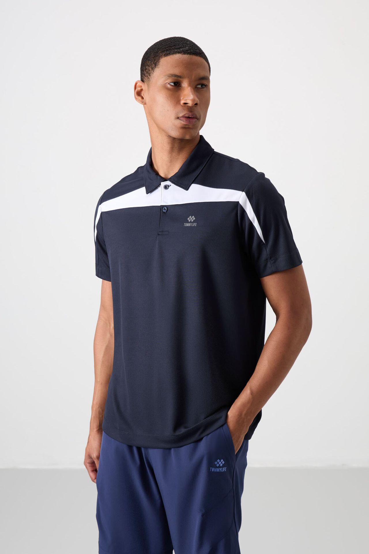TOMMY Men's Colour-Blocked Polo T-Shirt 4