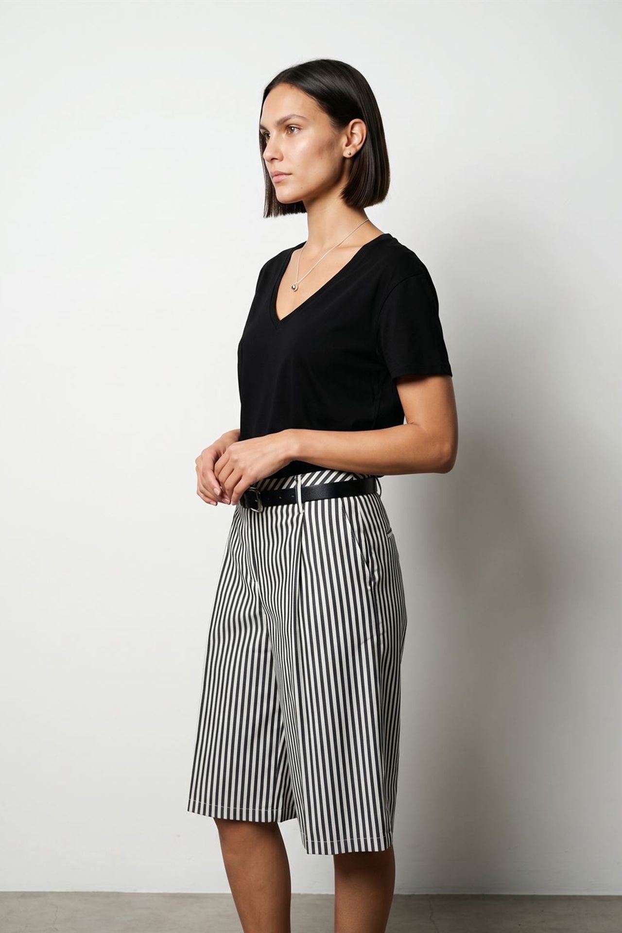 DILVIN Cotton Tencel V-Neck Short-Sleeve Blouse 4