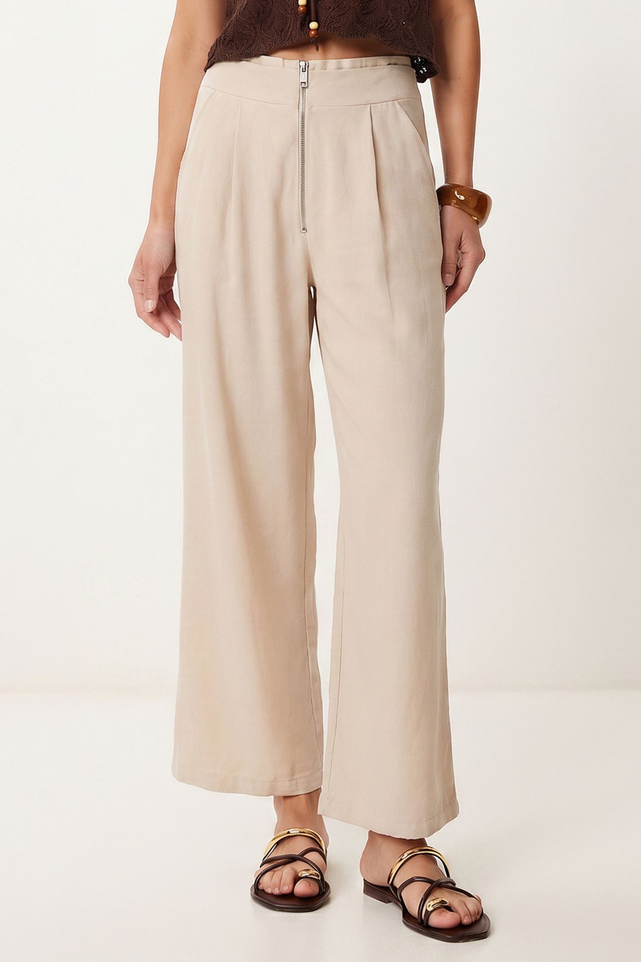 ISTANBUL High-Waist Wide-Leg Crepe Trousers 3
