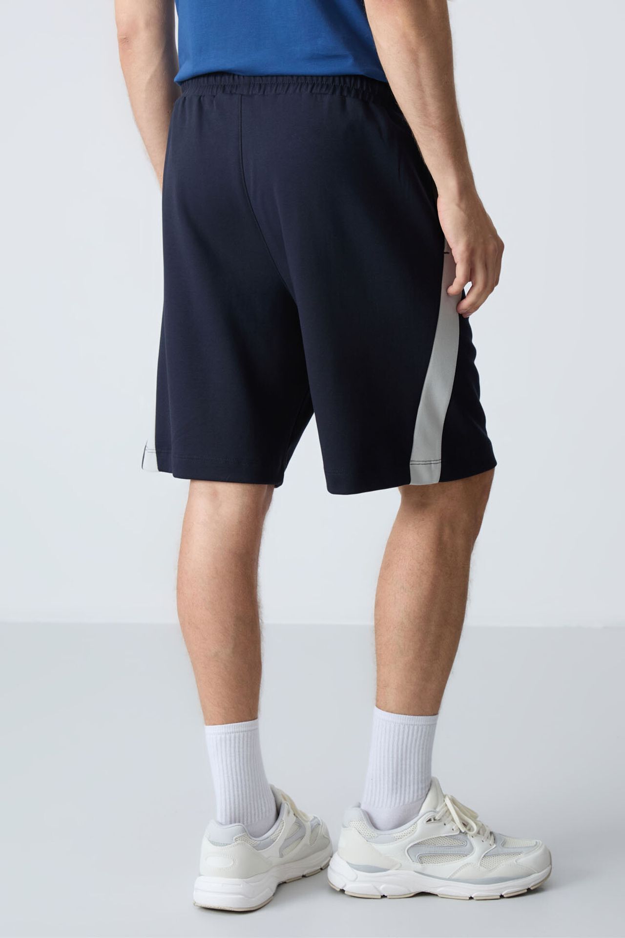 TOMMY Men's Cotton Blend Sweat Shorts 5