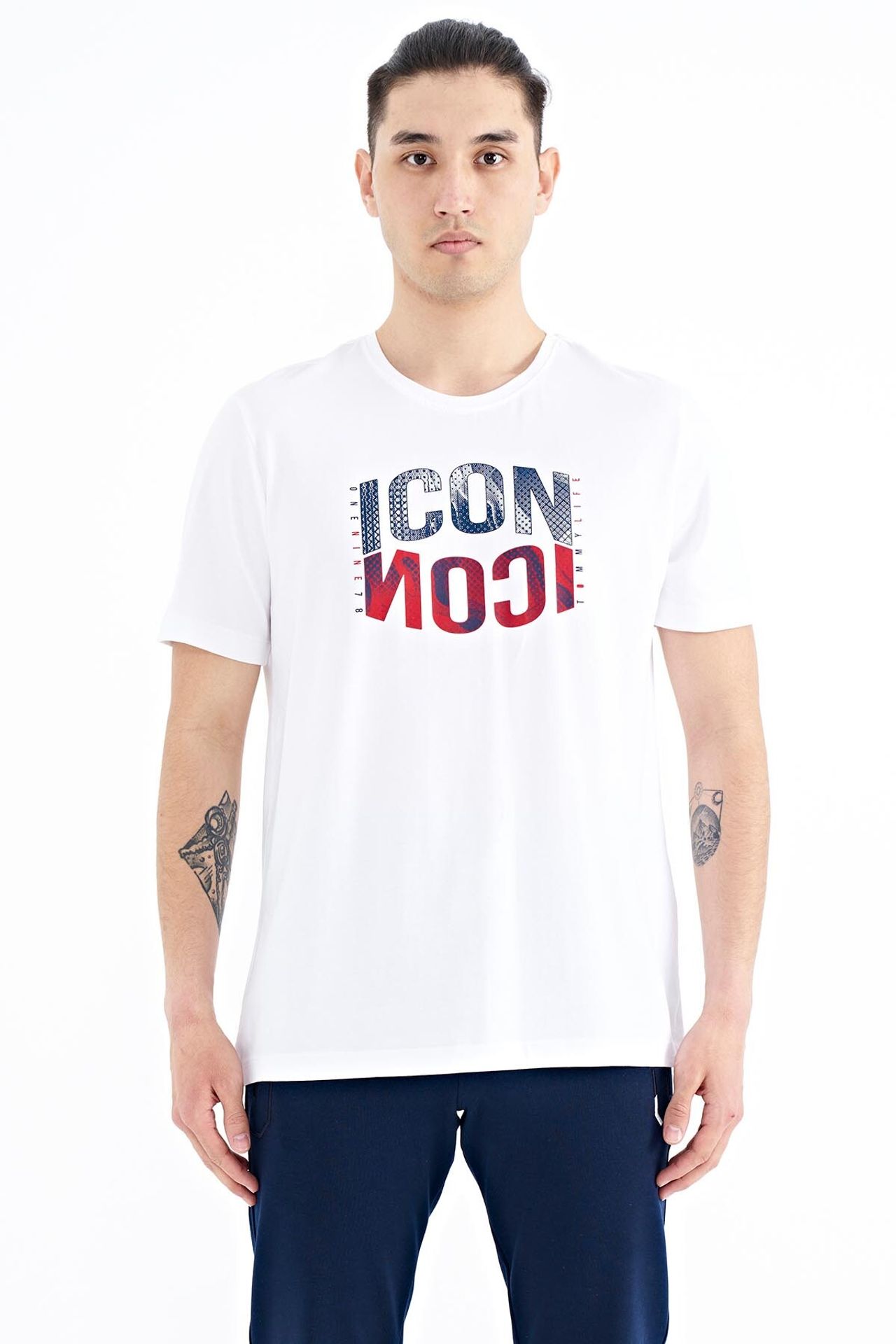 TOMMY Printed Crew Neck T-Shirt With Patch 1