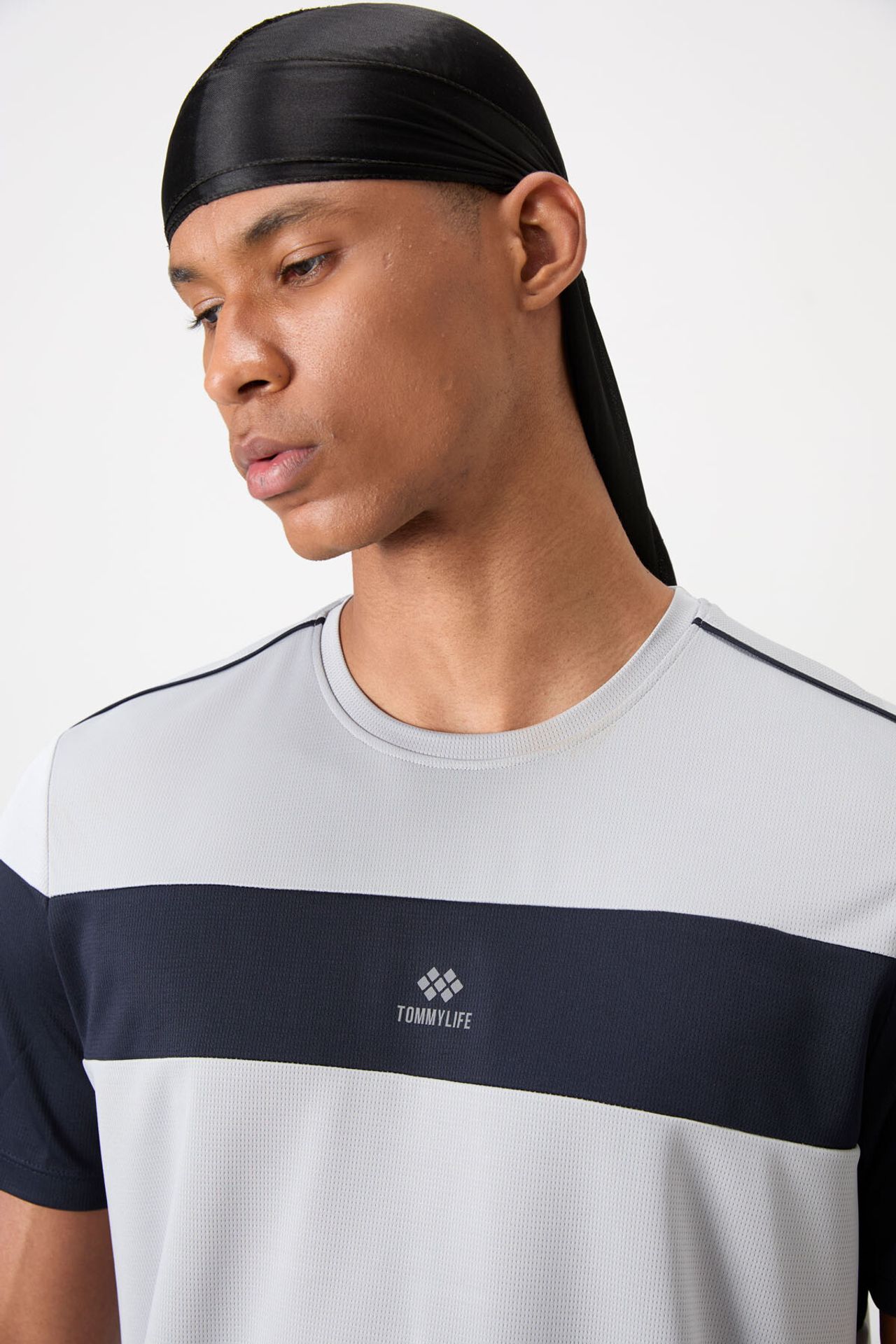 TOMMY Men's Color Block Crew Neck T-Shirt 2