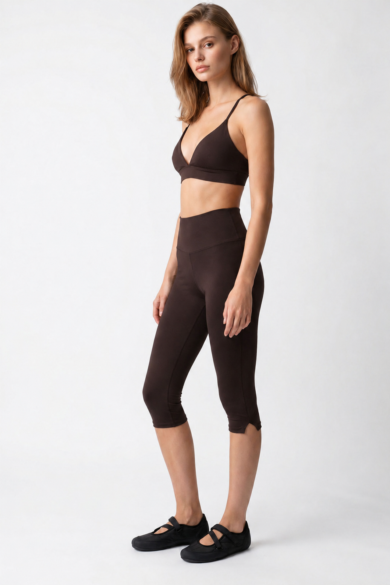 MIXRAY High-Waist Capri Leggings With Slit 3