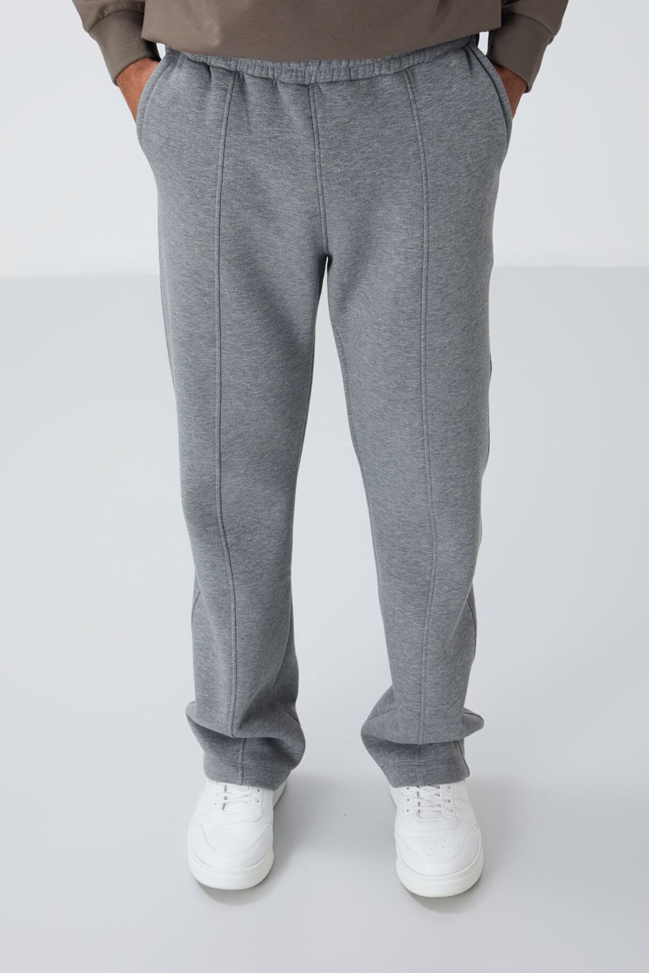 TOMMY Men's Regular Fit Fleece Sweatpants 3