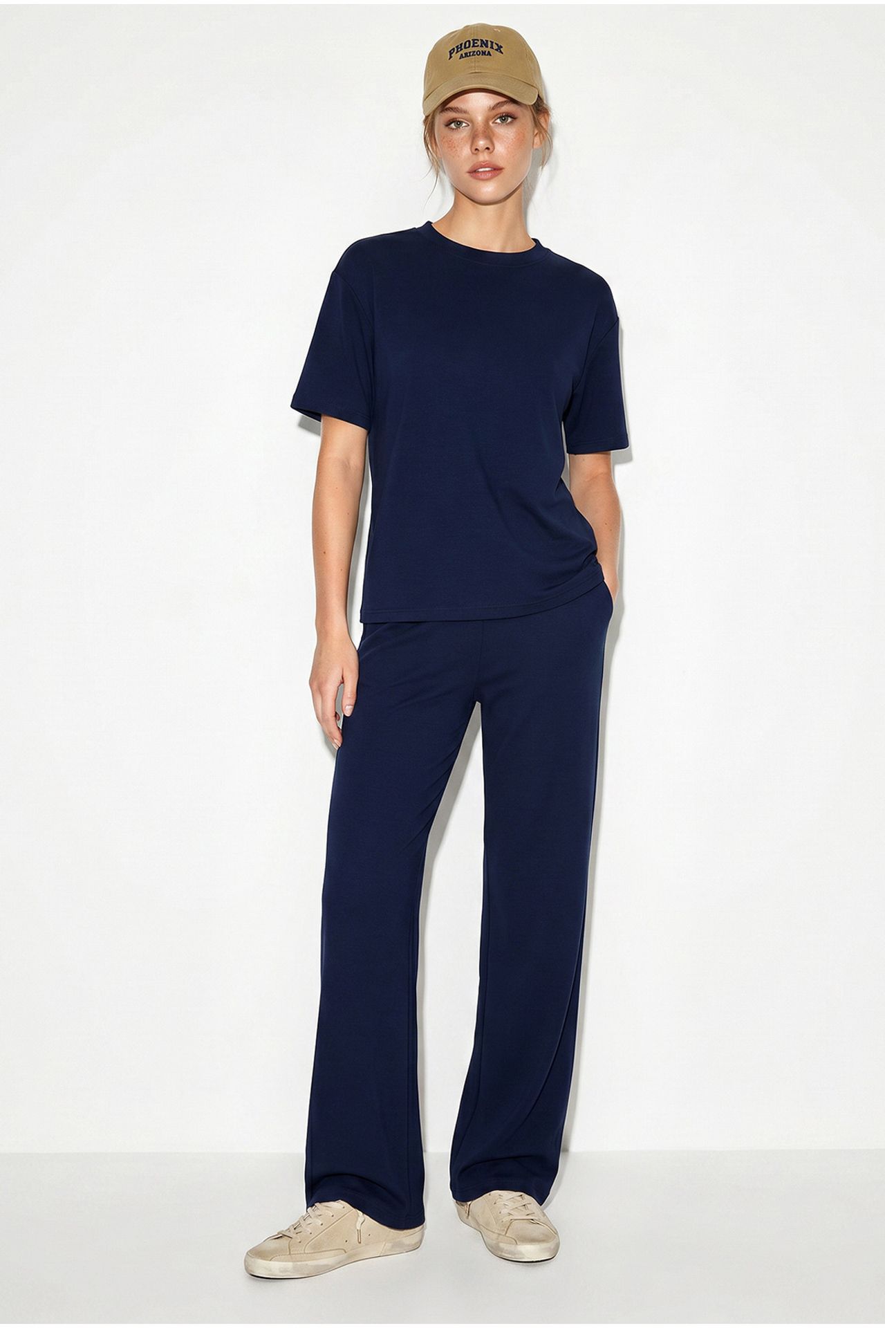 LUCCI Crew Neck T-Shirt and Pants Two-Piece Set 3