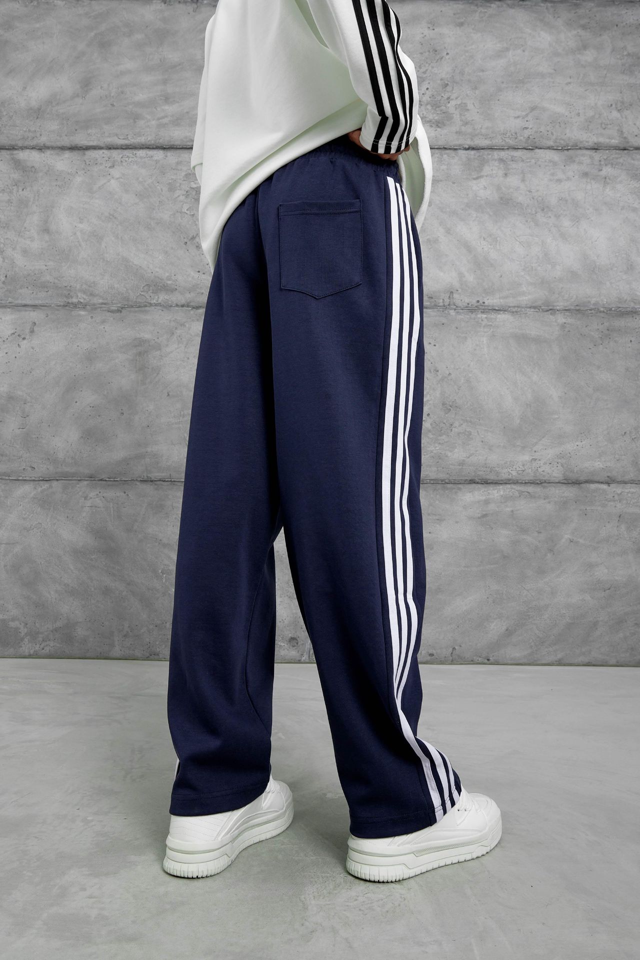 NOMARC Bol Baskılı Geniş Paça Jogger 3