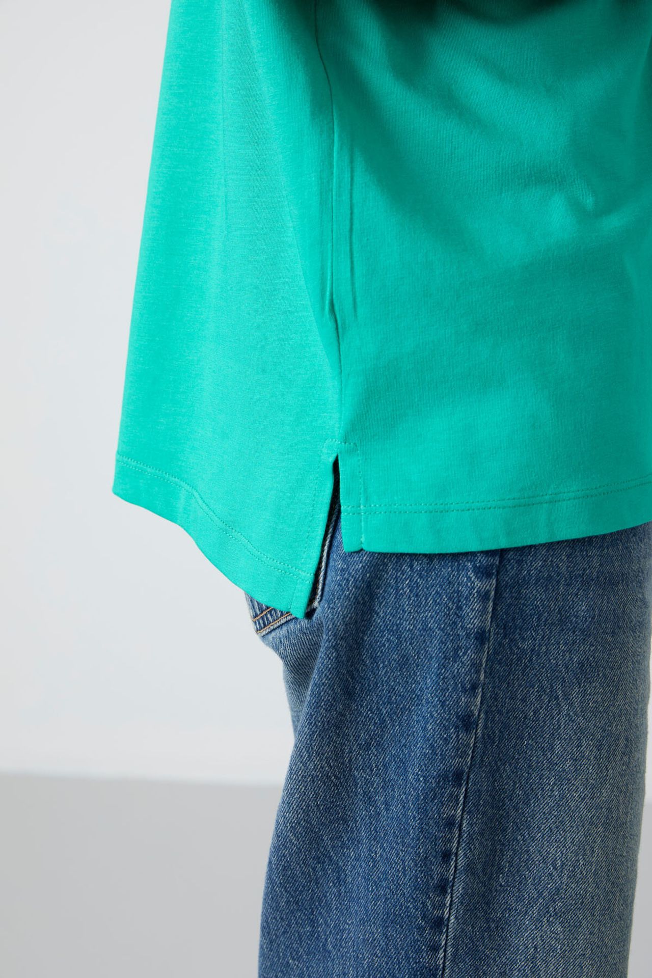 TOMMY Oversized Cotton-Modal Crew Neck T-Shirt 6
