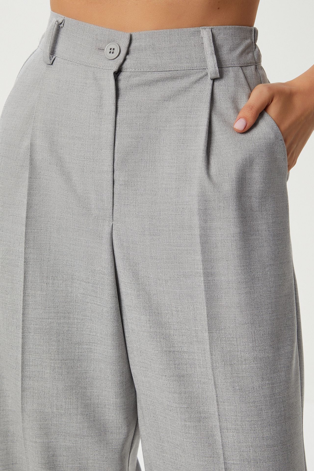 ISTANBUL Pleated Straight Leg Pants