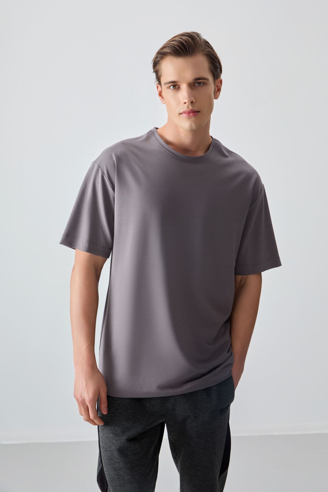 TOMMY Oversized Cotton Blend Crew Neck T-Shirt 2